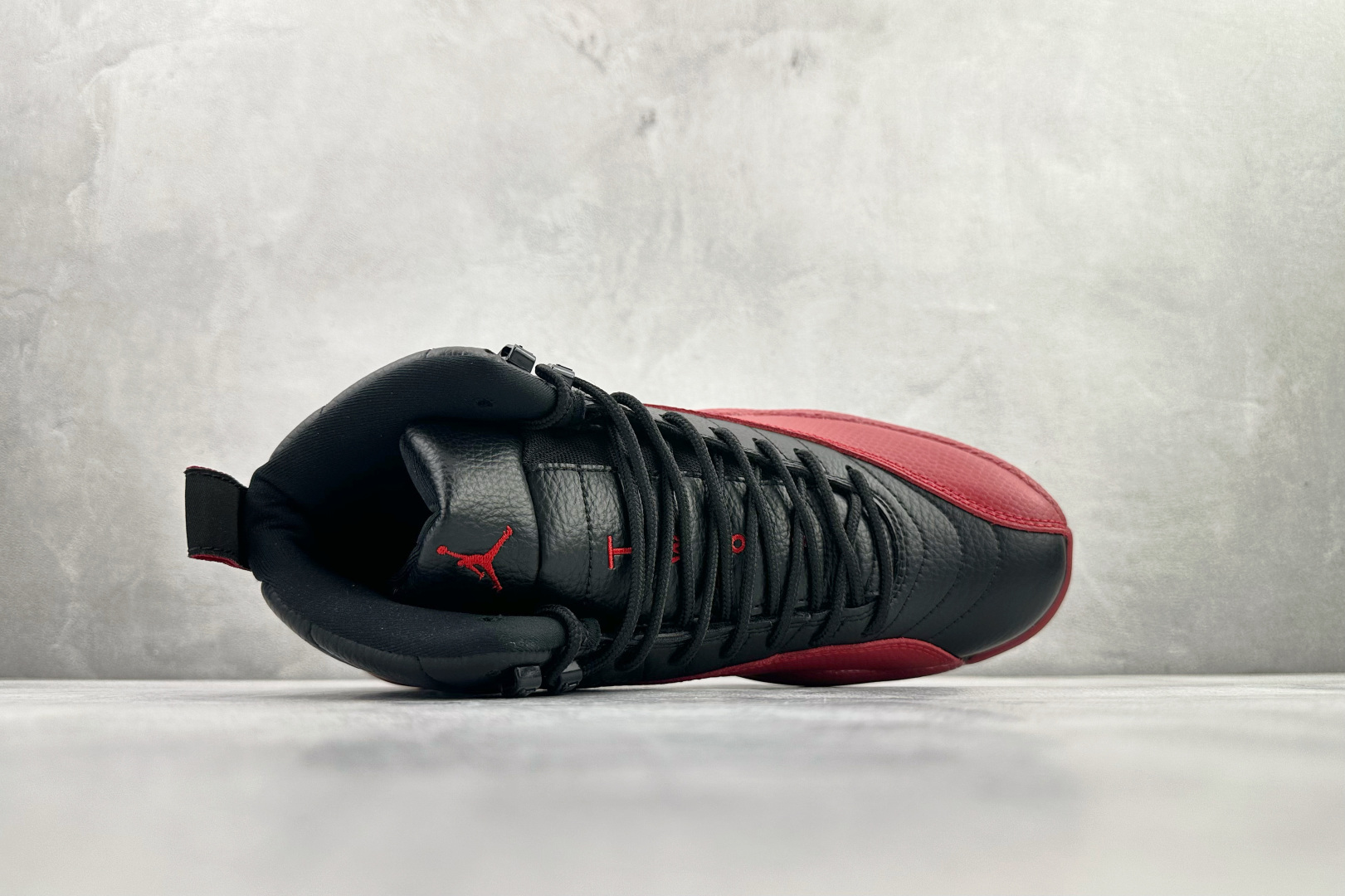 Jordan Air Jordan 12 Retro Flu Game “病倒”黑红色 2025年版 CT8013-002-莆田鞋,莆田鞋货源,高仿鞋,高仿鞋货源,安福档口,莆田高仿鞋,莆田鞋批发,高仿鞋批发,莆田高仿运动鞋,高仿运动鞋,莆田运动鞋 Jordan Air Jordan 12 Retro Flu Game “病倒”黑红色 2025年版 CT8013-002