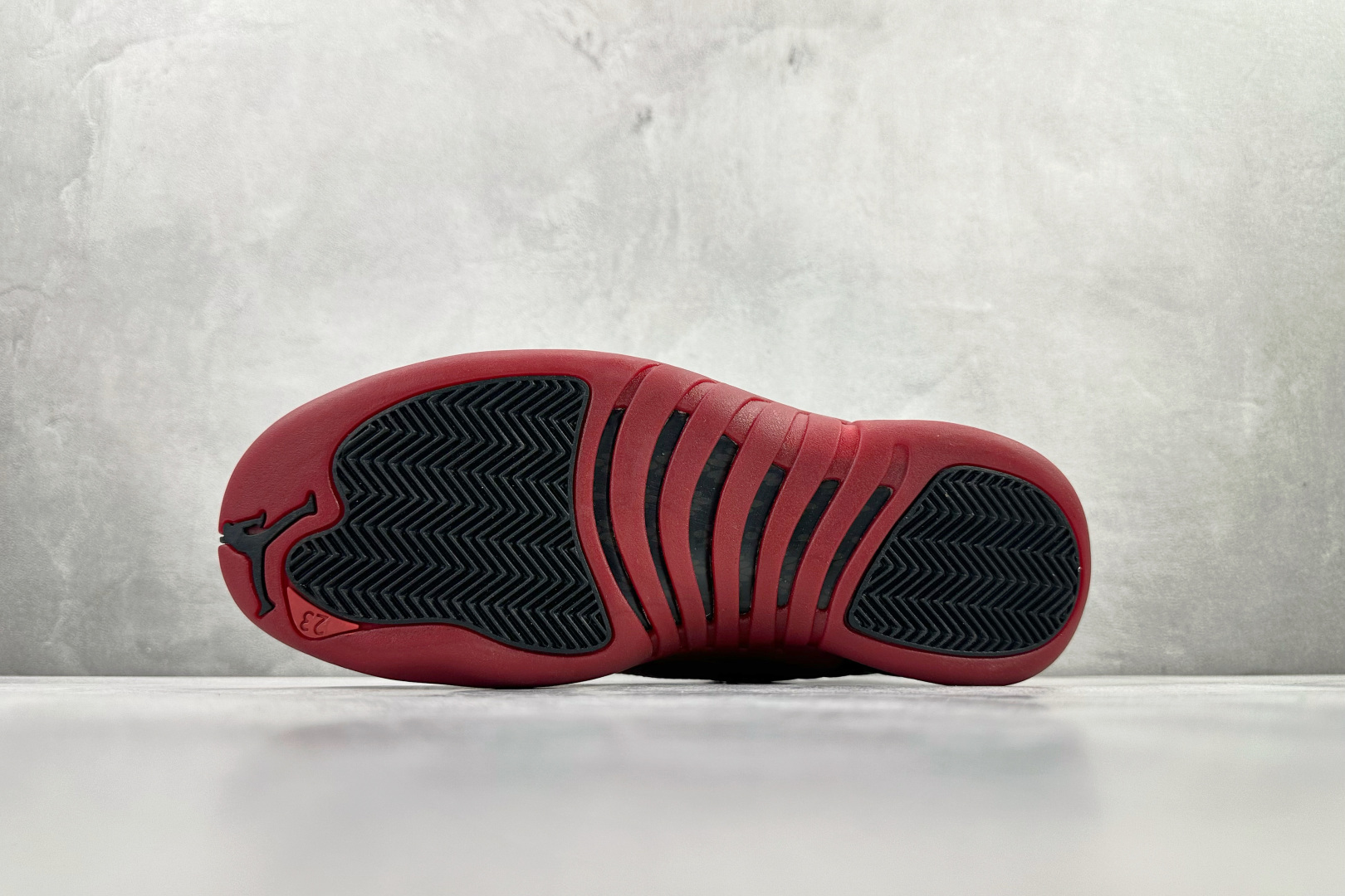Jordan Air Jordan 12 Retro Flu Game “病倒”黑红色 2025年版 CT8013-002-莆田鞋,莆田鞋货源,高仿鞋,高仿鞋货源,安福档口,莆田高仿鞋,莆田鞋批发,高仿鞋批发,莆田高仿运动鞋,高仿运动鞋,莆田运动鞋 Jordan Air Jordan 12 Retro Flu Game “病倒”黑红色 2025年版 CT8013-002