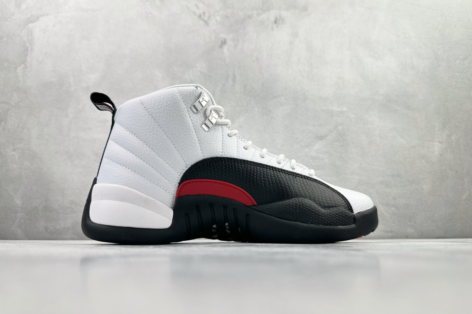 Jordan Air Jordan 12 ”Red Taxi” 白黑红 CT8013-162-莆田鞋,莆田鞋货源,高仿鞋,高仿鞋货源,安福档口,莆田高仿鞋,莆田鞋批发,高仿鞋批发,莆田高仿运动鞋,高仿运动鞋,莆田运动鞋 Jordan Air Jordan 12 ”Red Taxi” 白黑红 CT8013-162