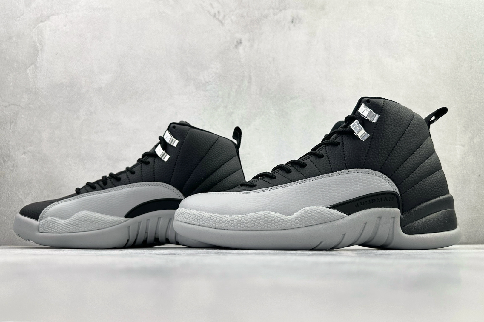 Jordan Air Jordan 12 Retro Black and Woif Grey 黑灰 CT8013-010
