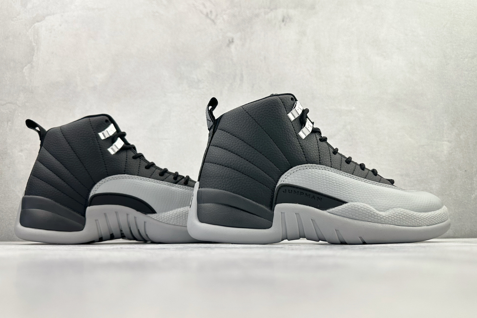 Jordan Air Jordan 12 Retro Black and Woif Grey 黑灰 CT8013-010
