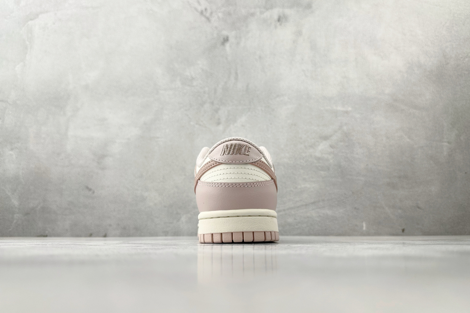 Nike Dunk Low 柔雾粉 IM6572-602
