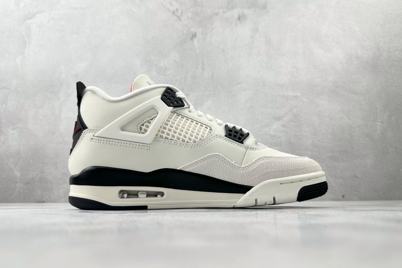 顶级纯原 完美复刻 Jordan Air Jordan 4 Retro 黑白 IM4002-100