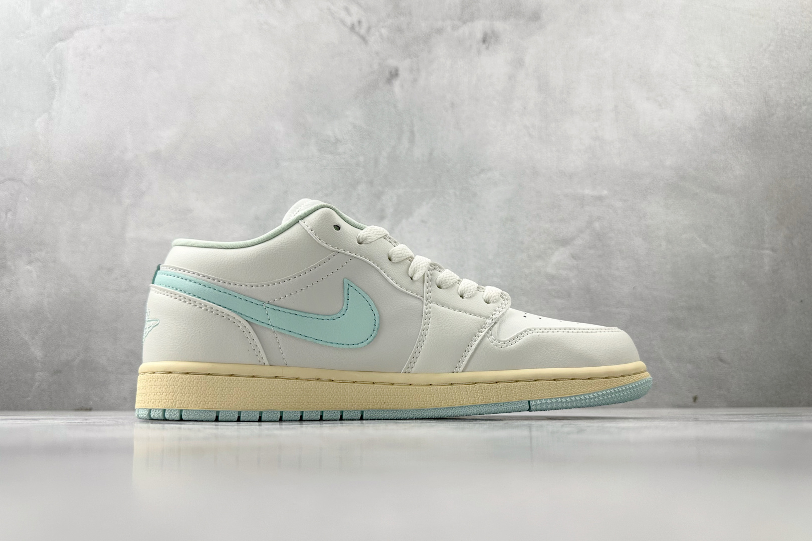 Jordan Air Jordan 1 Low 米白薄荷绿 DC0774-134 Jordan Air Jordan 1 Low 米白薄荷绿 DC0774-134