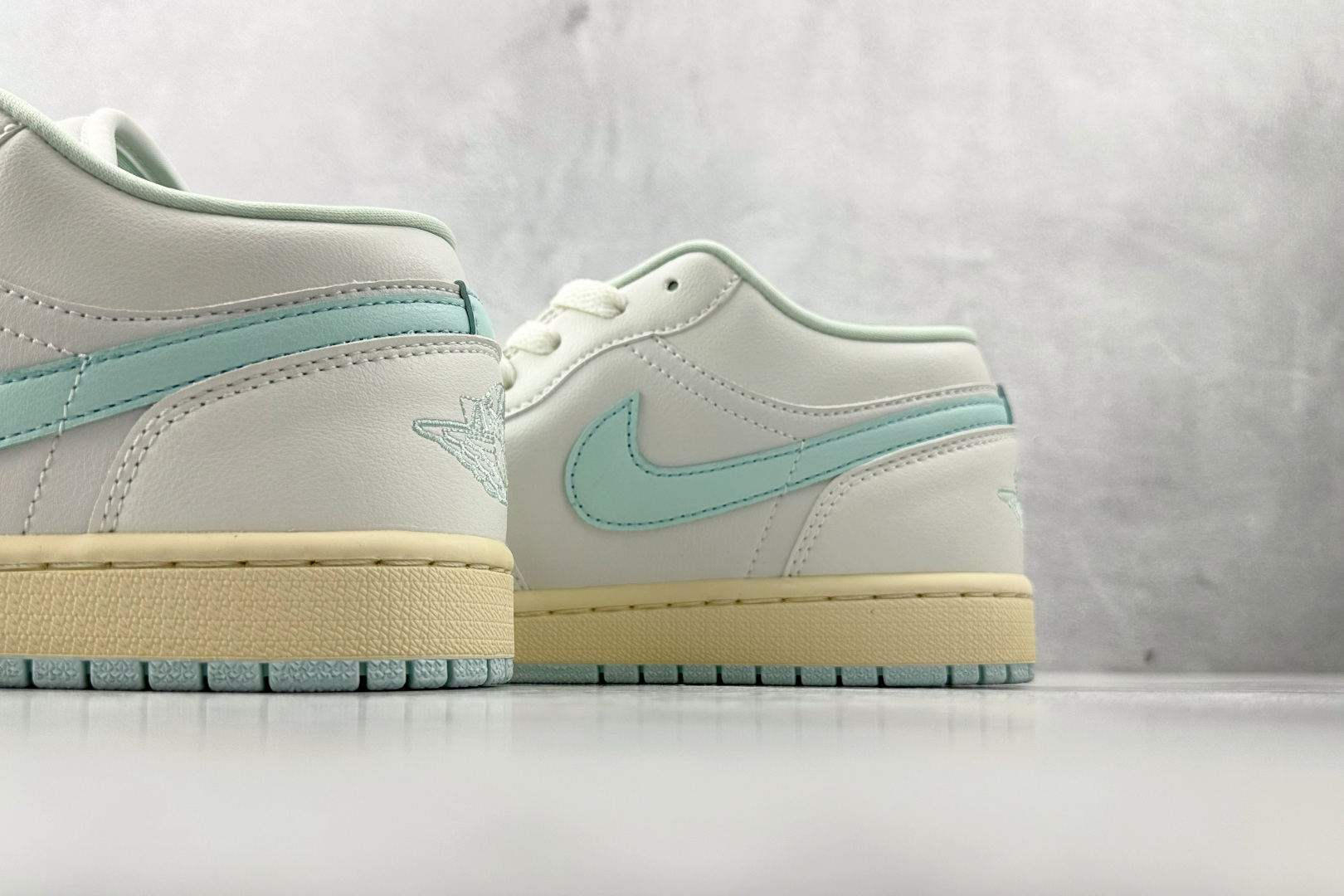 Jordan Air Jordan 1 Low 米白薄荷绿 DC0774-134 Jordan Air Jordan 1 Low 米白薄荷绿 DC0774-134