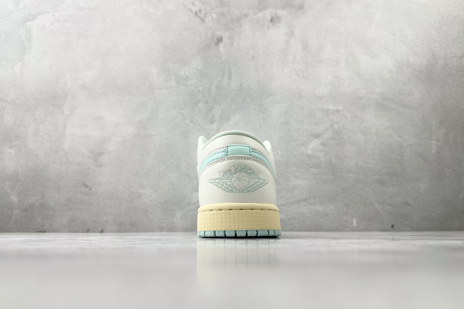 Jordan Air Jordan 1 Low 米白薄荷绿 DC0774-134 Jordan Air Jordan 1 Low 米白薄荷绿 DC0774-134