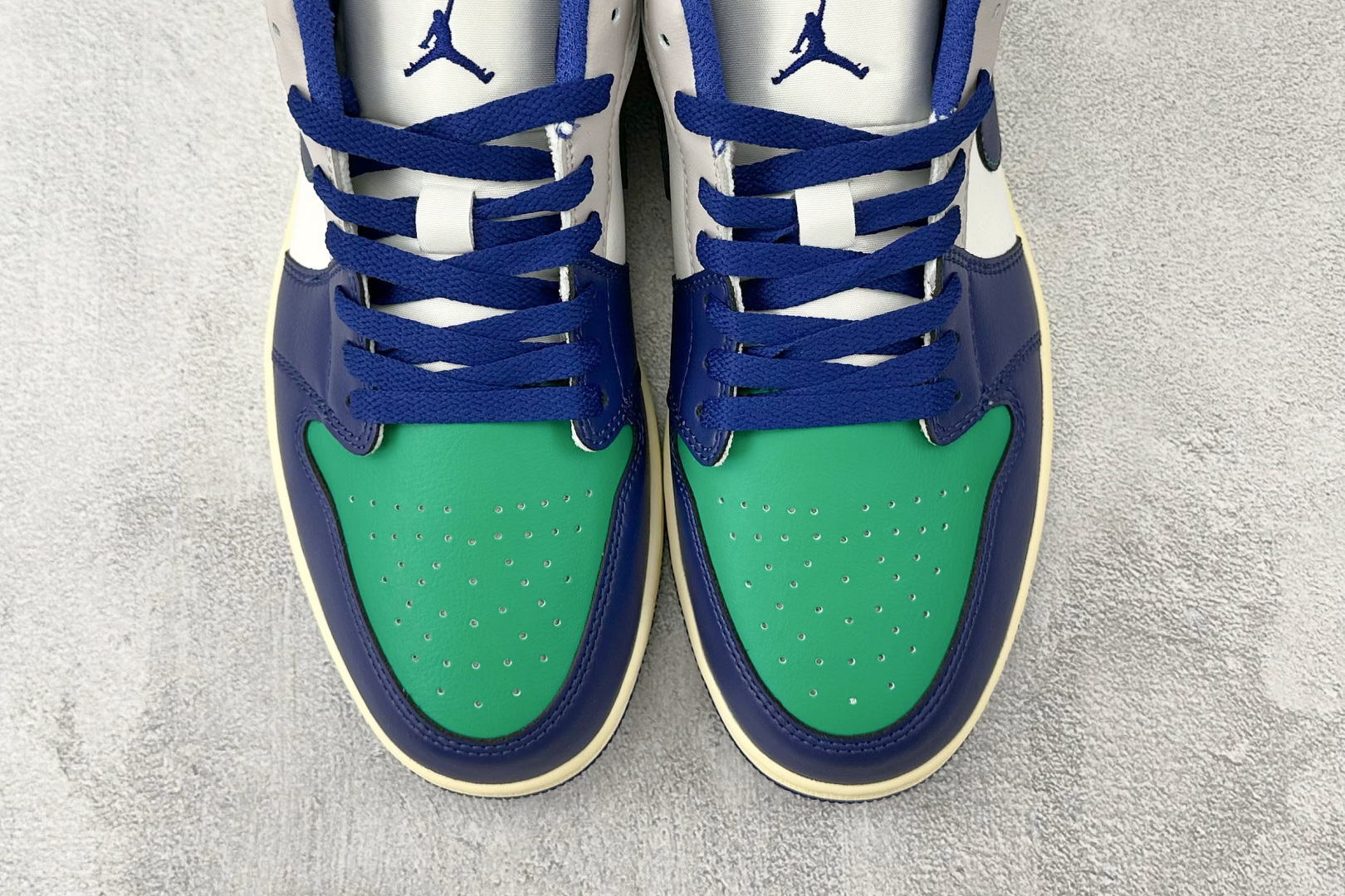 Jordan Air Jordan 1 Low 蓝绿白 553558-147 Jordan Air Jordan 1 Low 蓝绿白 553558-147