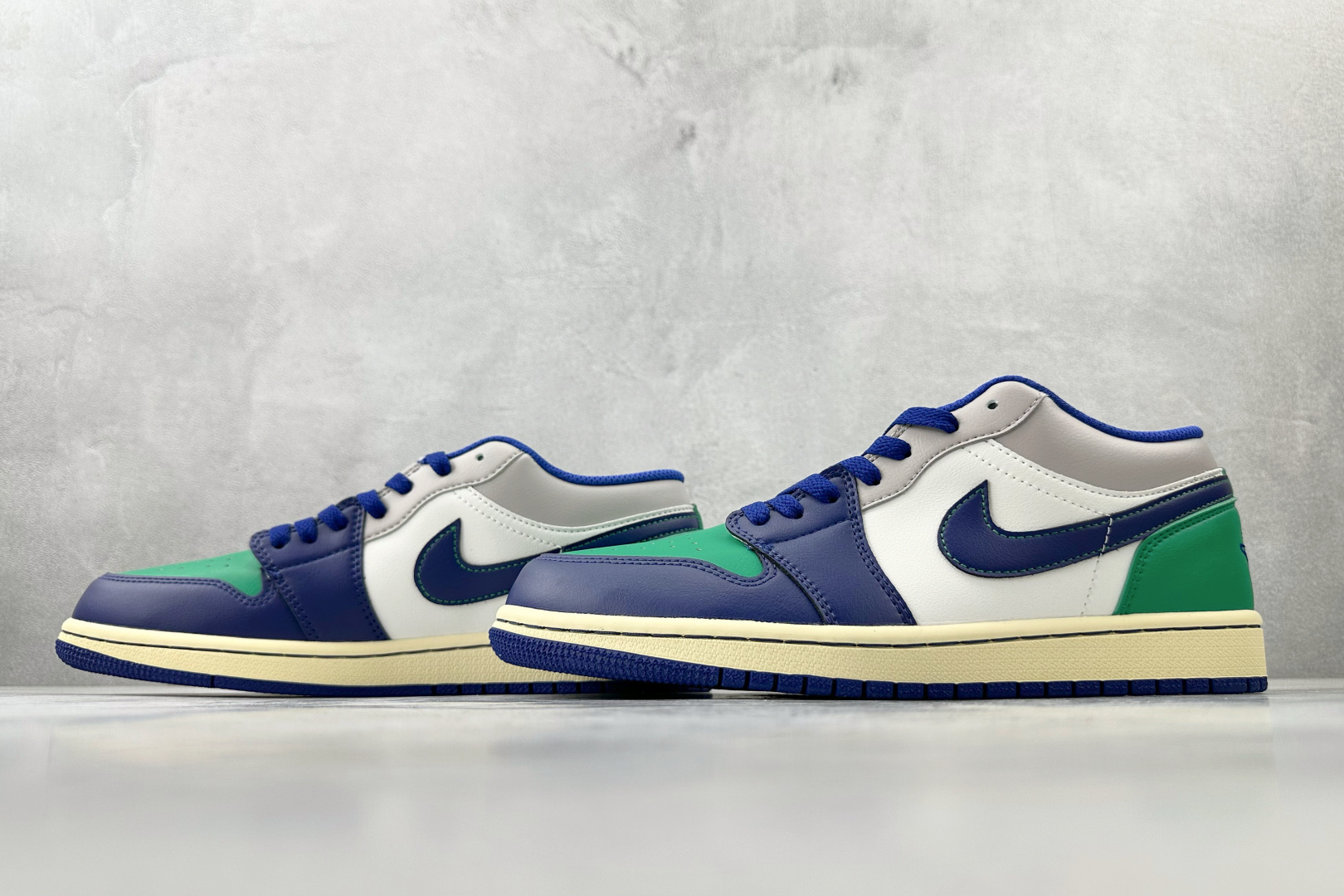 Jordan Air Jordan 1 Low 蓝绿白 553558-147 Jordan Air Jordan 1 Low 蓝绿白 553558-147