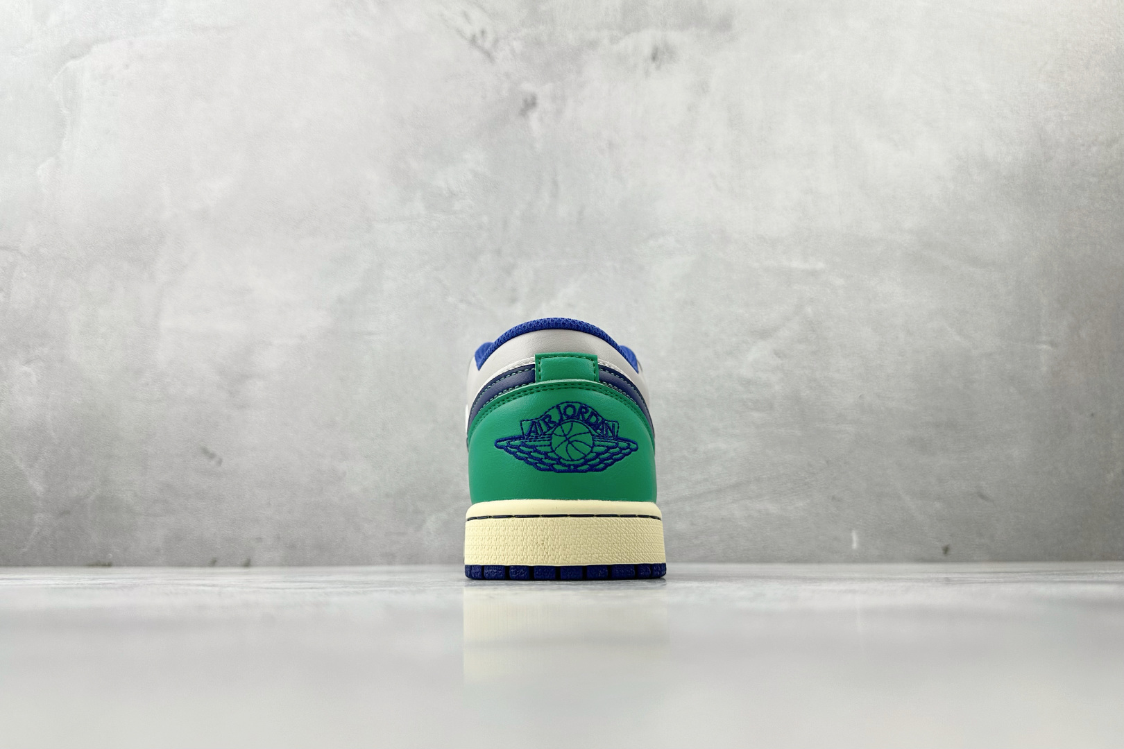 Jordan Air Jordan 1 Low 蓝绿白 553558-147 Jordan Air Jordan 1 Low 蓝绿白 553558-147