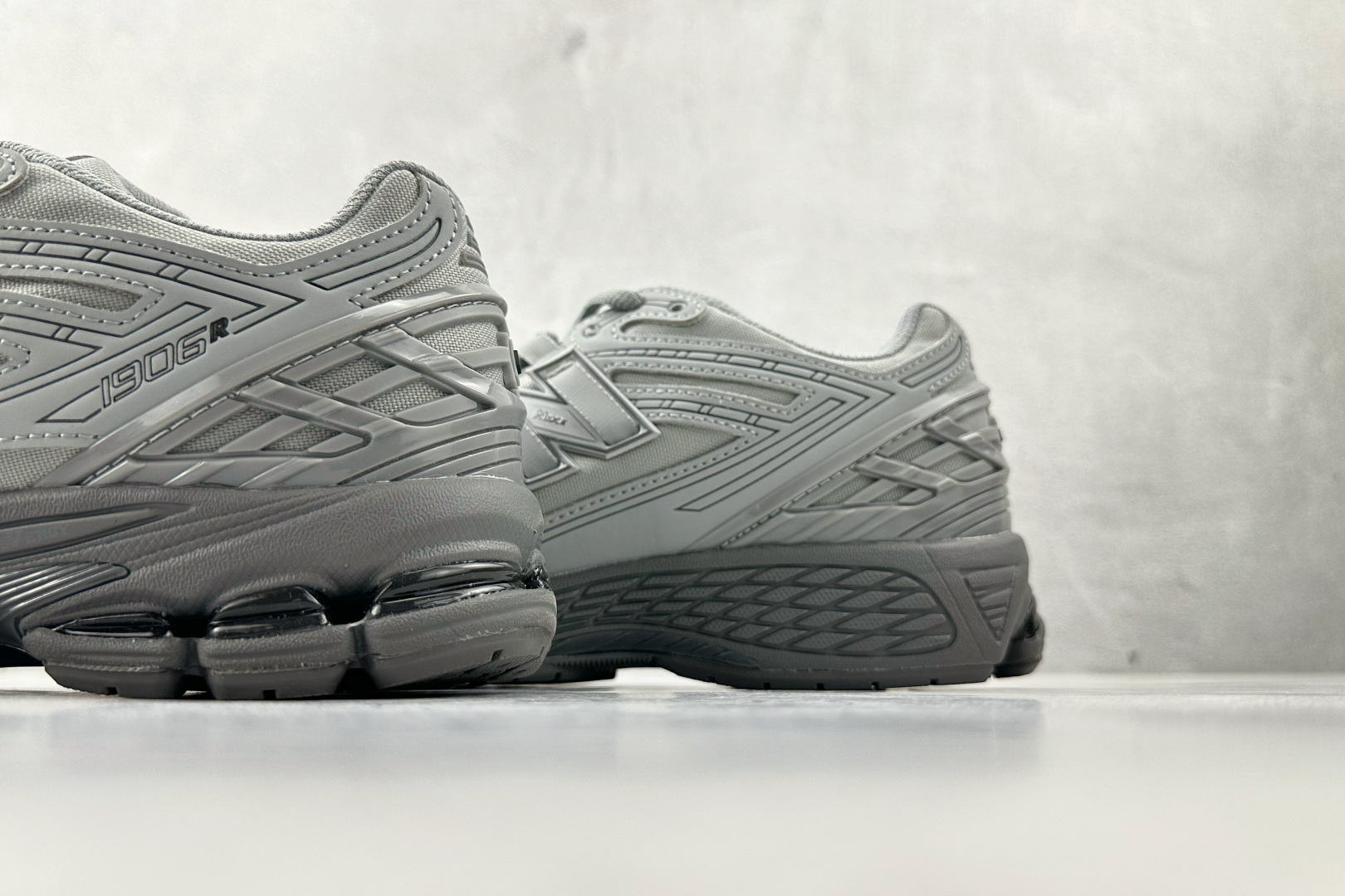 纯原出品 New Balance NB 1906R 灰色 U1906RJR