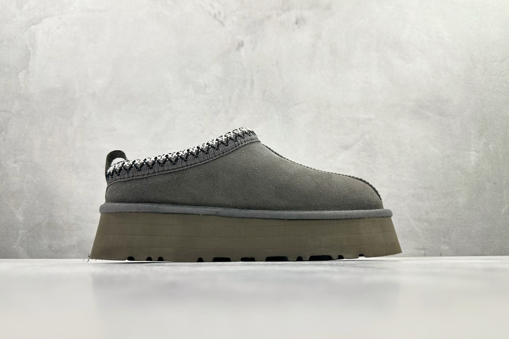 UGG Tazz 灰色 1122553-GREY UGG Tazz 灰色 1122553-GREY