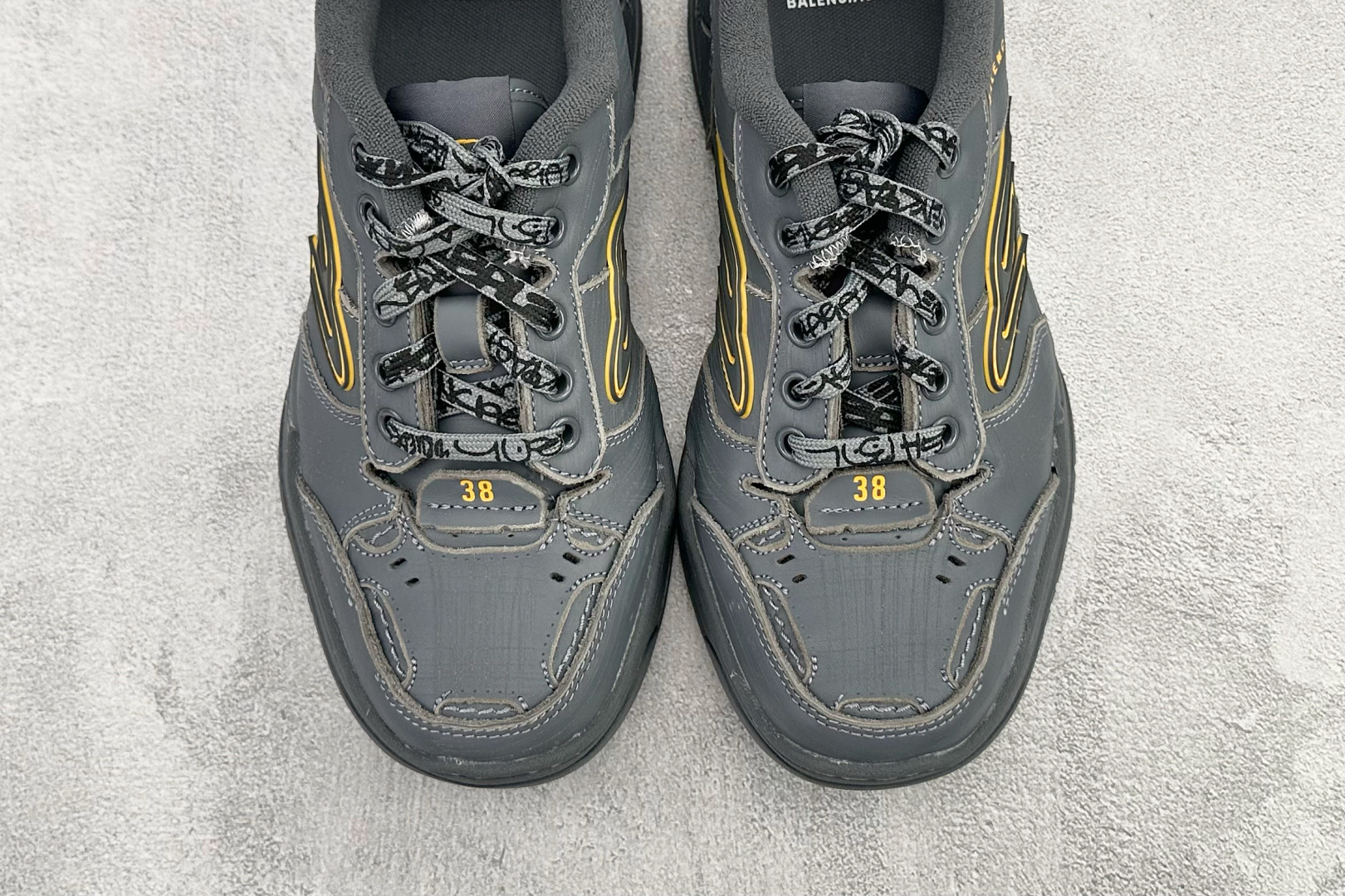 PK 【纯原】 全新工厂开发 Balenciaga巴黎世家 Hamptons Worn-Out 灰色货号