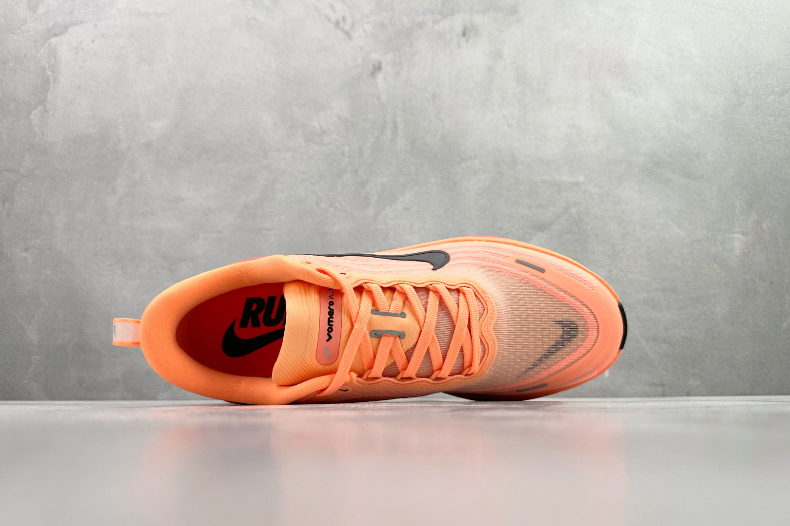 GT 【纯原】全套数据私模 Nike Vomero Plus 橙色货号：HV8150-801尺码：39 
