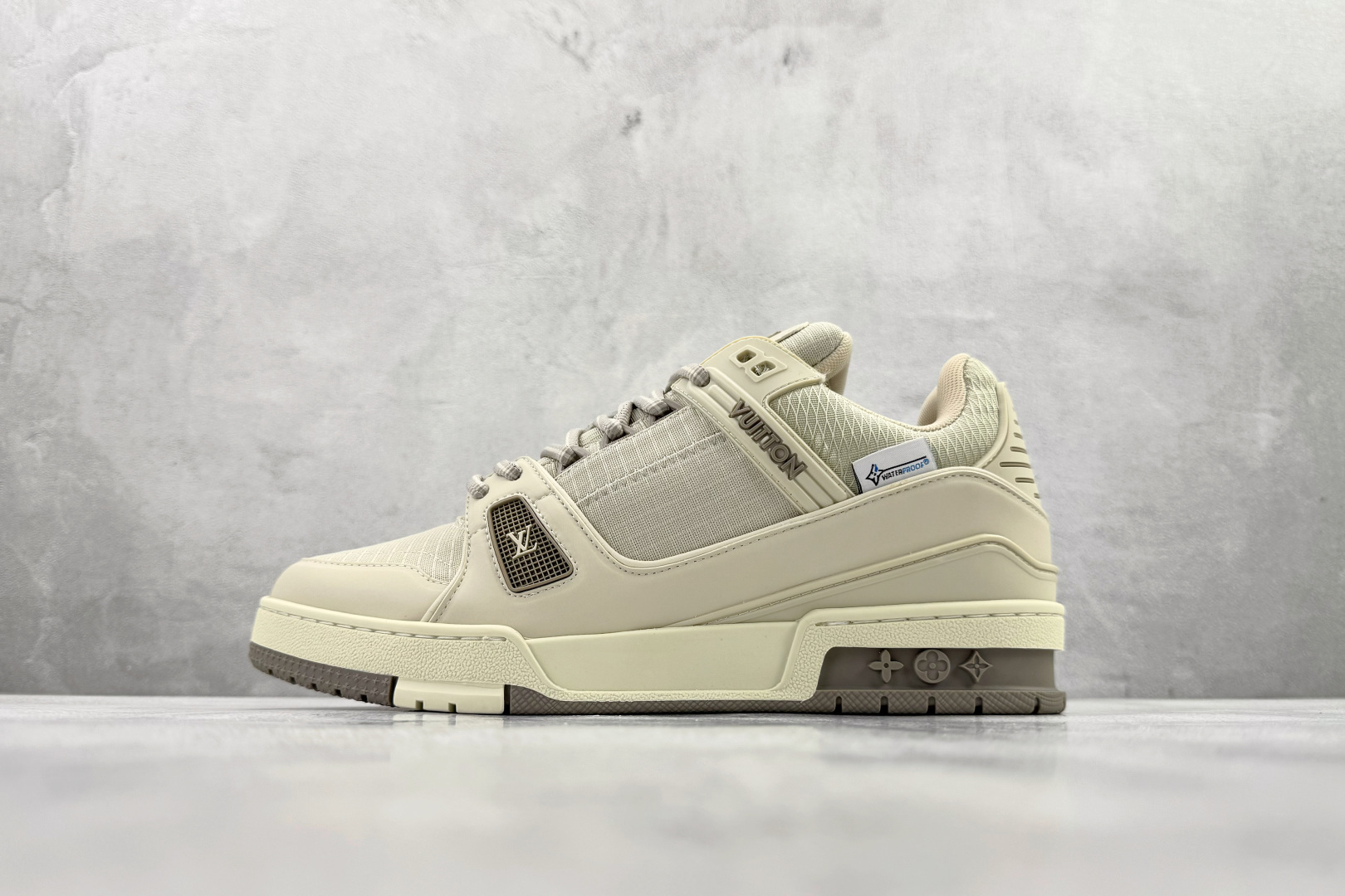 顶级纯原 LOUIS VUITTSKI滑雪系列 SS26 Trainer 米色 1ADEWF
