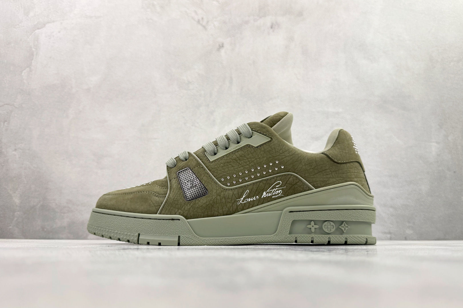 顶级纯原 LOUIS VUITTTrainer 绿色 1ADHA0