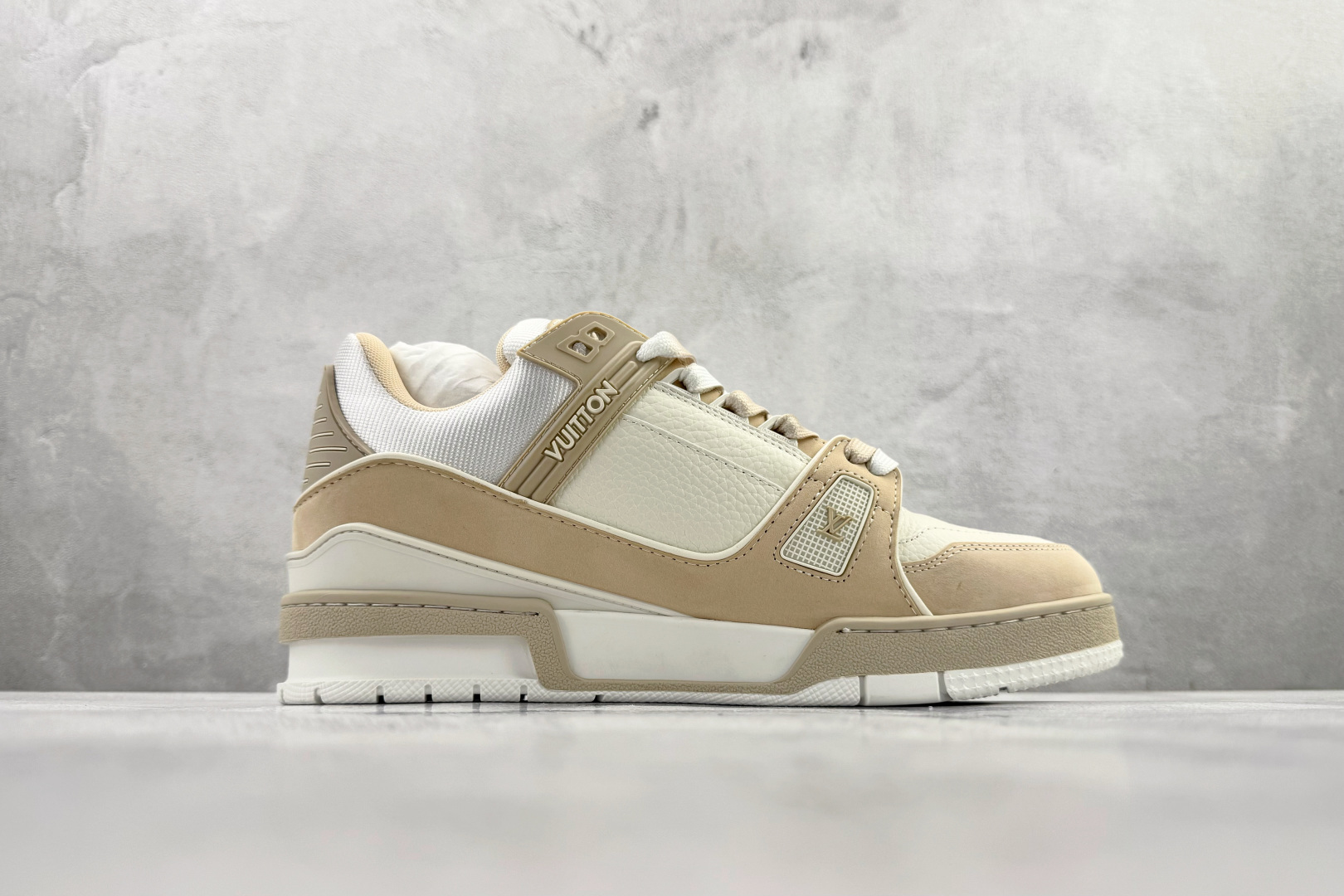 顶级纯原 LOUIS VUITTTrainer 米绿了 1ADHF6