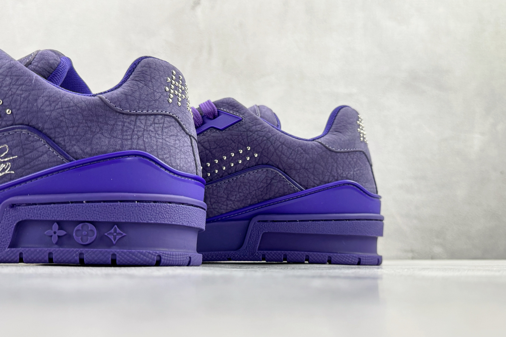 顶级纯原 LOUIS VUITTTrainer 紫色 1ADHAE