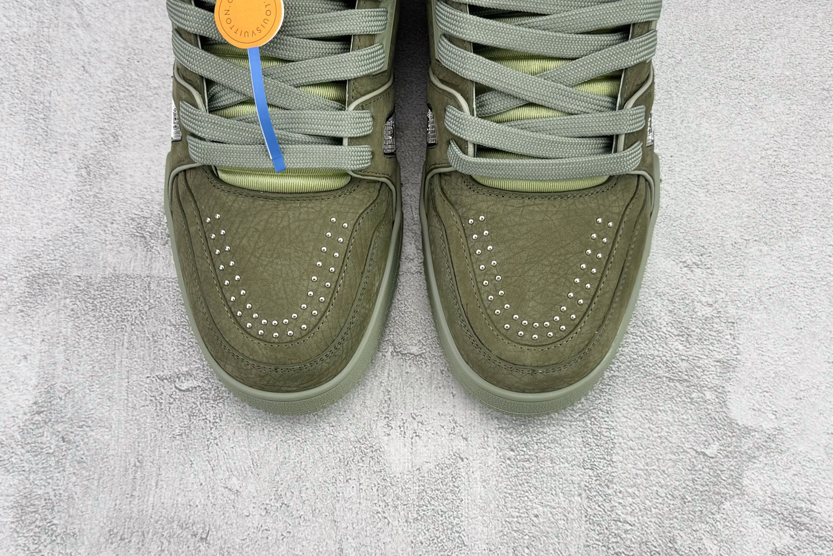 顶级纯原 LOUIS VUITTTrainer 绿色 1ADHA0