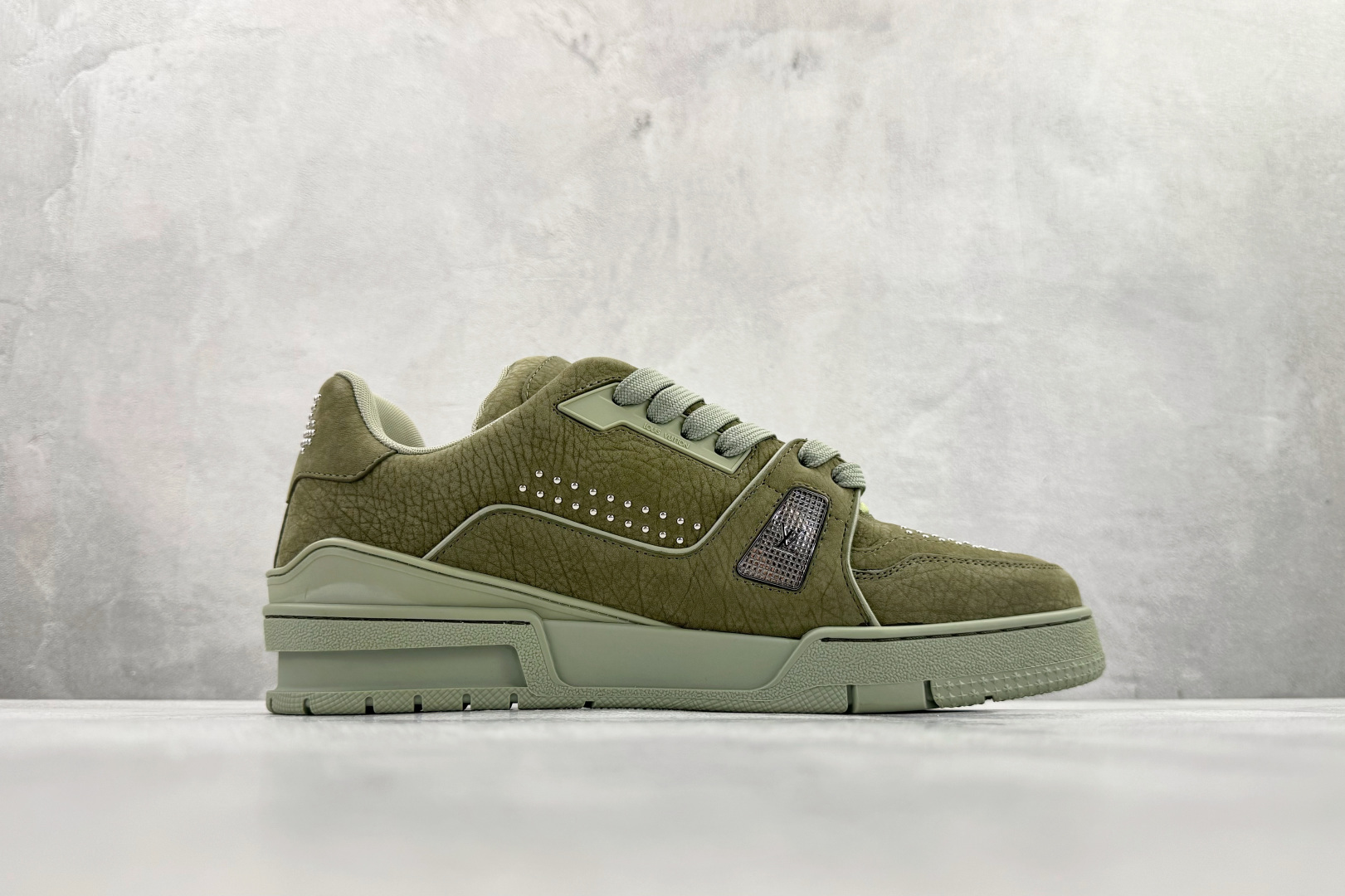 顶级纯原 LOUIS VUITTTrainer 绿色 1ADHA0