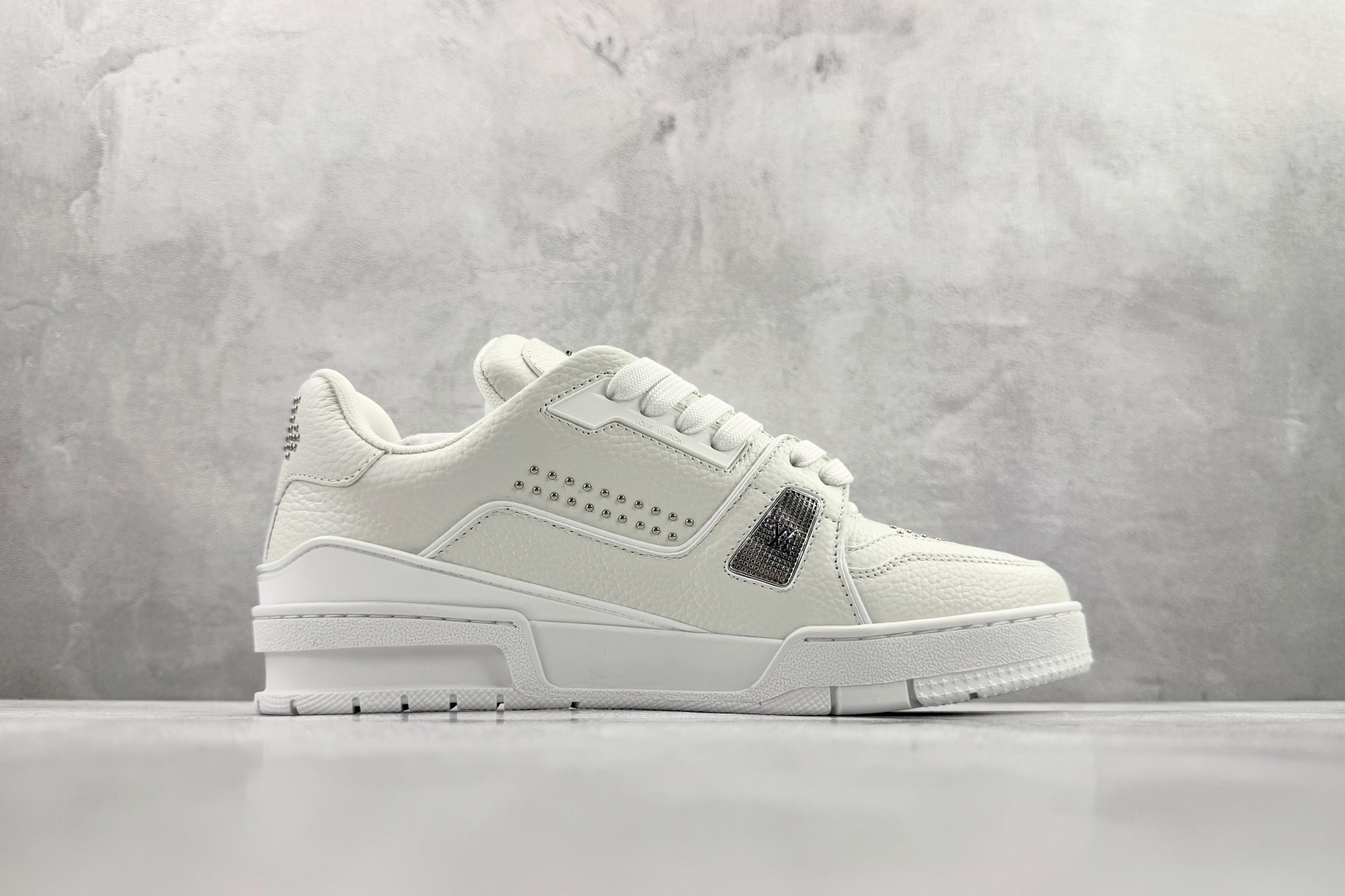 顶级纯原 LOUIS VUITTTrainer 白色 1ADDBW