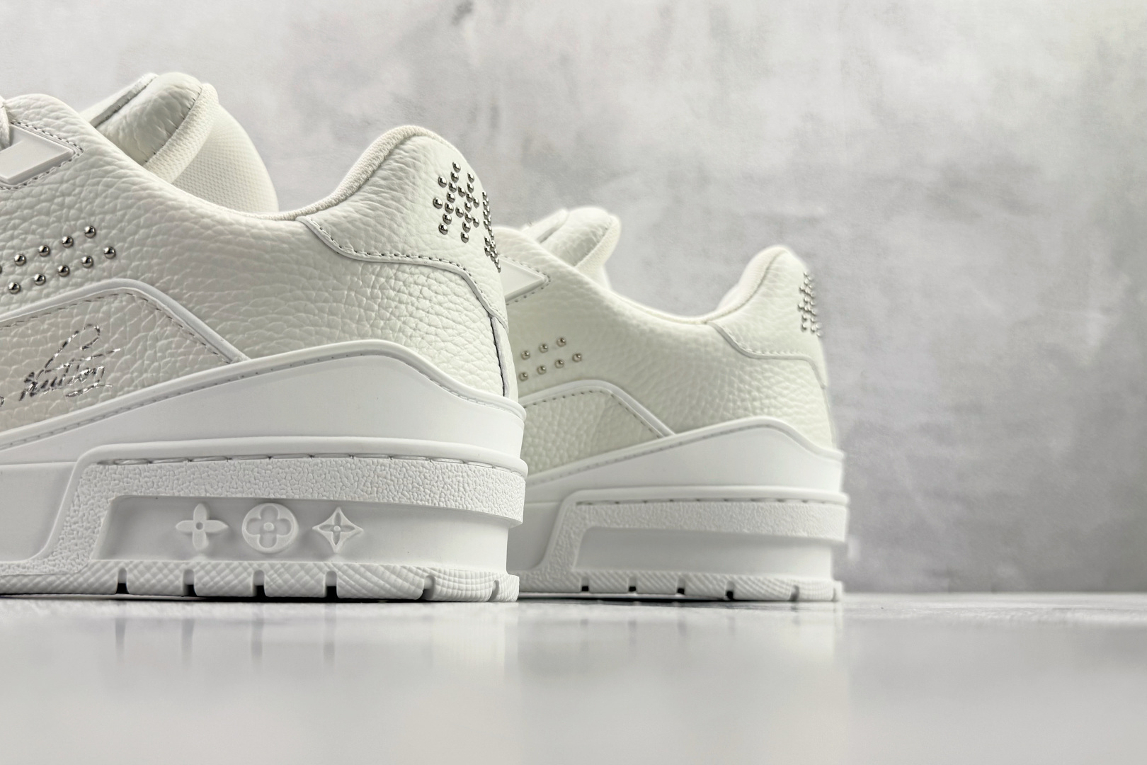顶级纯原 LOUIS VUITTTrainer 白色 1ADDBW
