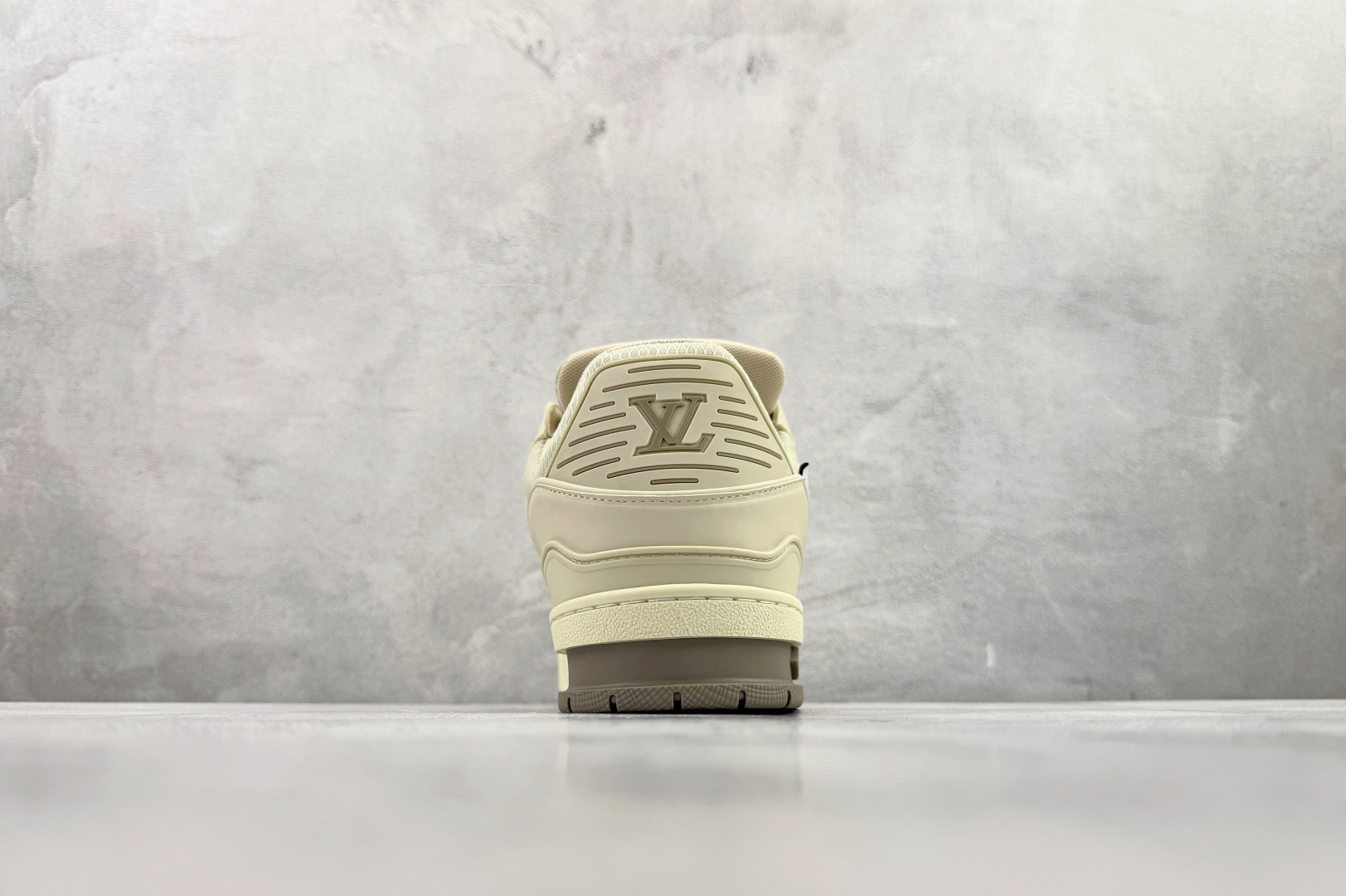 顶级纯原 LOUIS VUITTSKI滑雪系列 SS26 Trainer 米色 1ADEWF