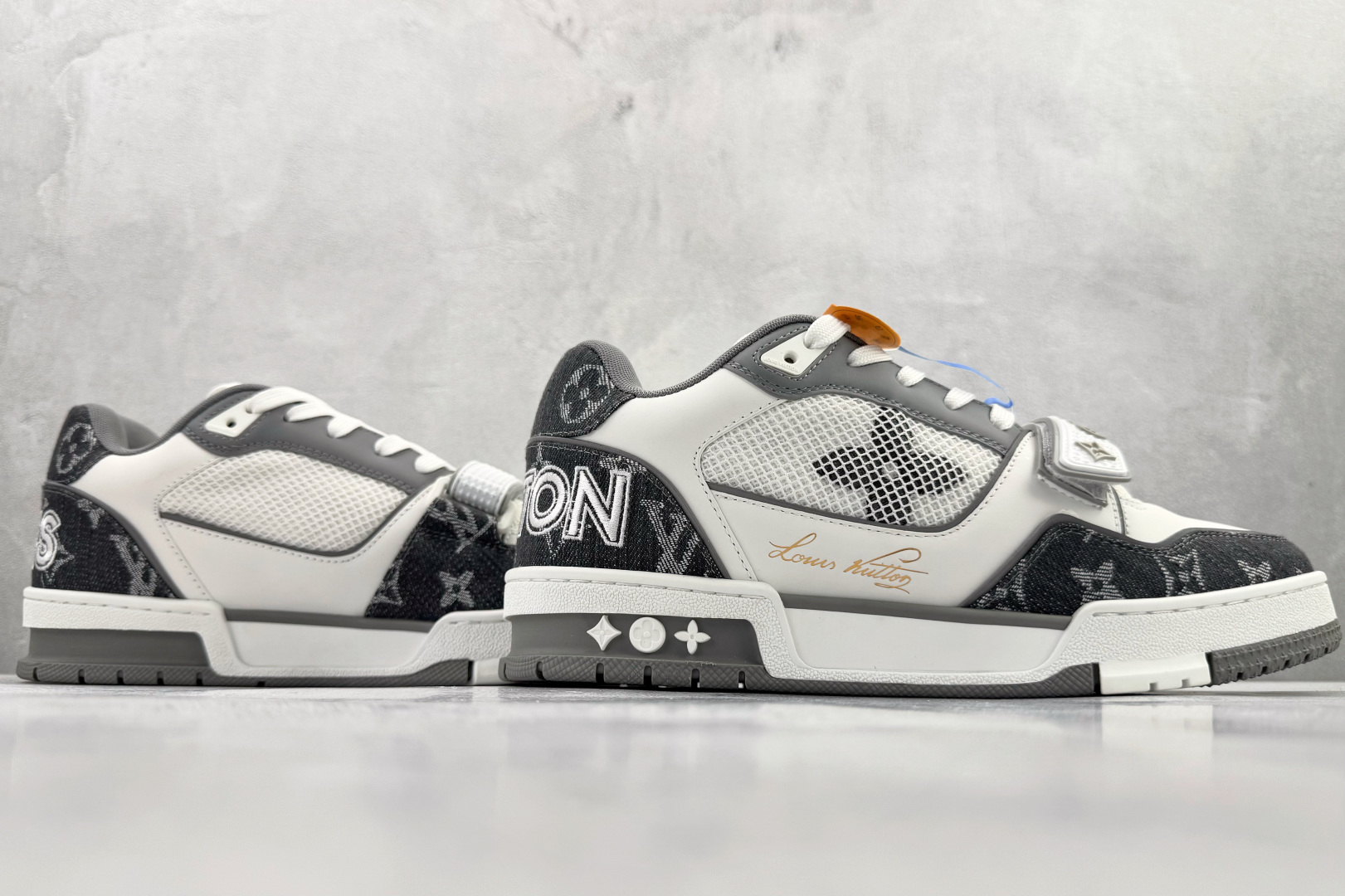 顶级纯原 LOUIS VUITTTrainer 黑白 1ACP25