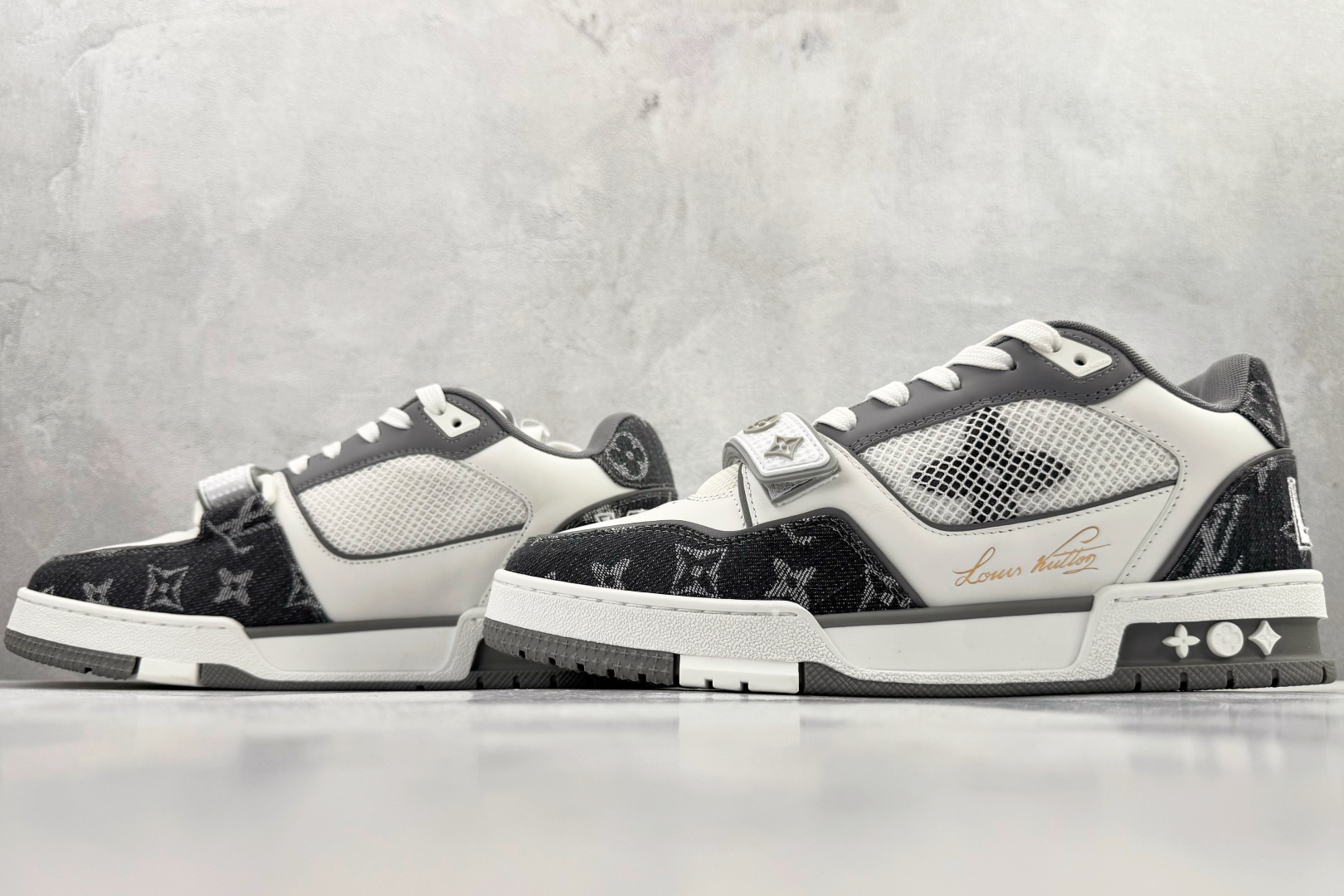 顶级纯原 LOUIS VUITTTrainer 黑白 1ACP25