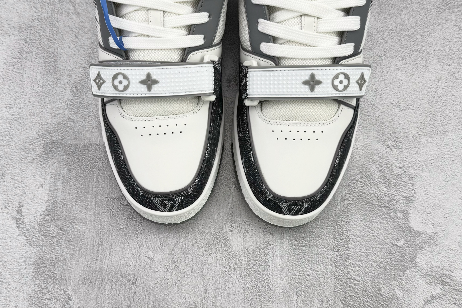 顶级纯原 LOUIS VUITTTrainer 黑白 1ACP25