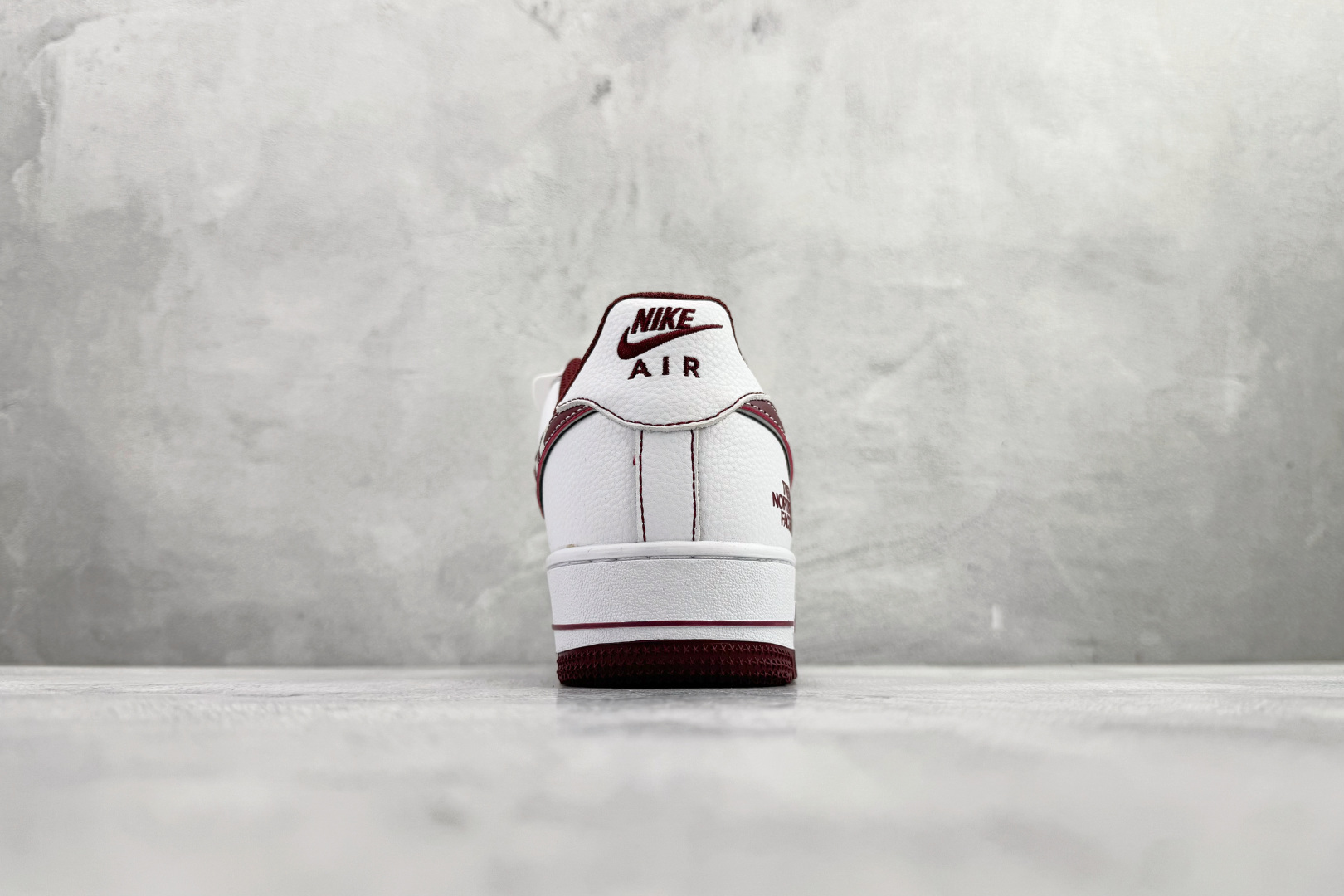 Nike Air Force 1'07 LX 白红 CD4487-100