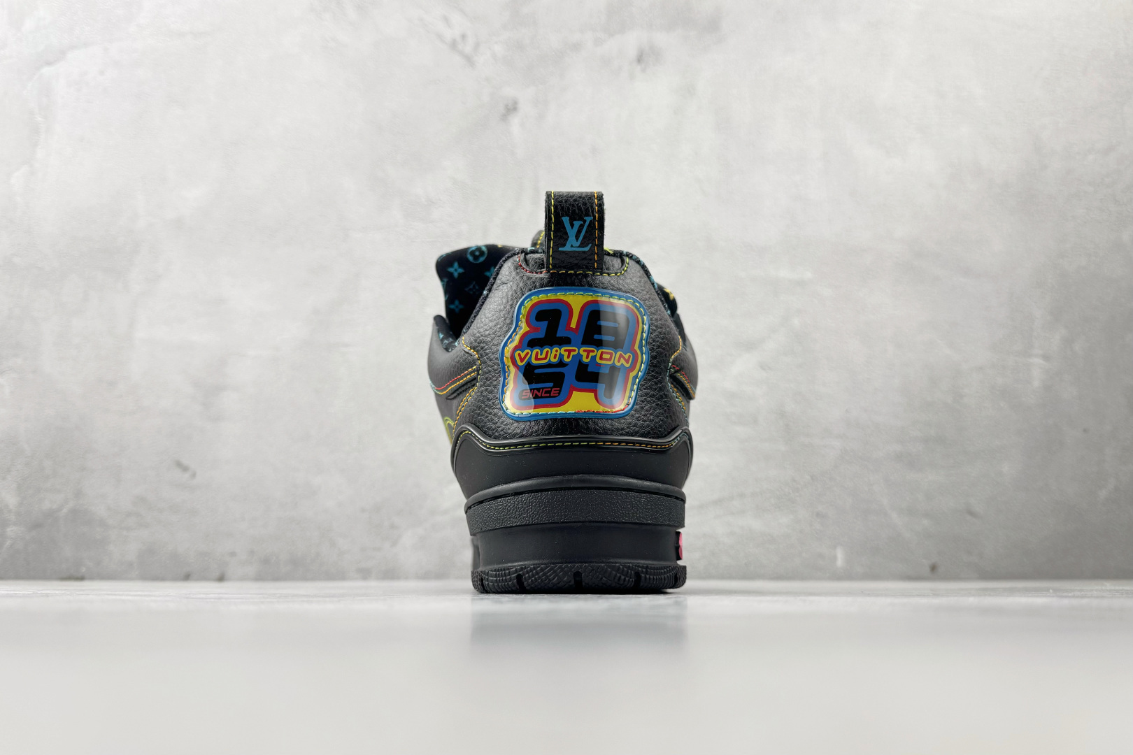 LOUIS VUITTSkate 黑色 1AH593-莆田鞋,莆田鞋货源,高仿鞋,高仿鞋货源,安福档口,莆田高仿鞋,莆田鞋批发,高仿鞋批发,莆田高仿运动鞋,高仿运动鞋,莆田运动鞋 LOUIS VUITTSkate 黑色 1AH593