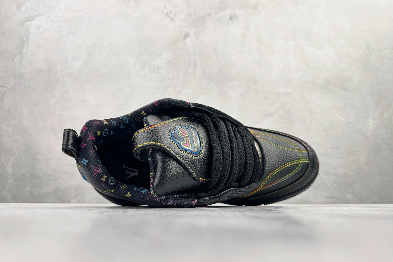 LOUIS VUITTSkate 黑色 1AH593-莆田鞋,莆田鞋货源,高仿鞋,高仿鞋货源,安福档口,莆田高仿鞋,莆田鞋批发,高仿鞋批发,莆田高仿运动鞋,高仿运动鞋,莆田运动鞋 LOUIS VUITTSkate 黑色 1AH593