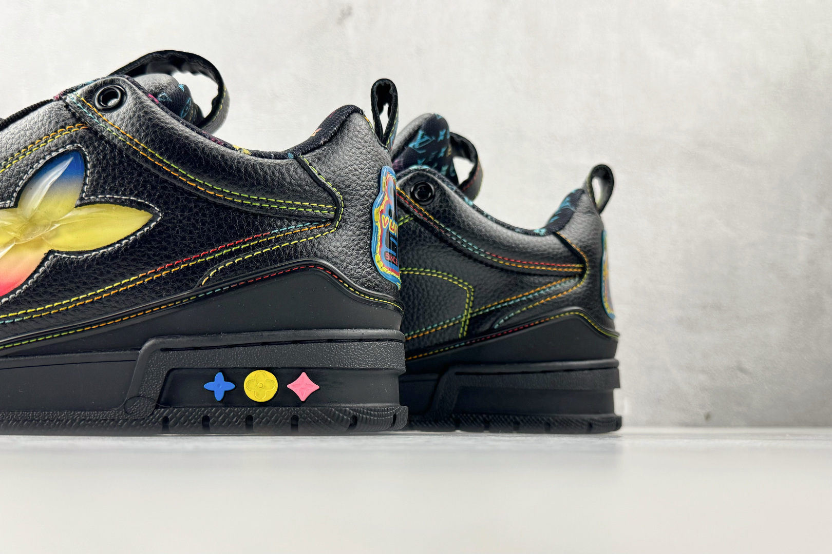 LOUIS VUITTSkate 黑色 1AH593-莆田鞋,莆田鞋货源,高仿鞋,高仿鞋货源,安福档口,莆田高仿鞋,莆田鞋批发,高仿鞋批发,莆田高仿运动鞋,高仿运动鞋,莆田运动鞋 LOUIS VUITTSkate 黑色 1AH593