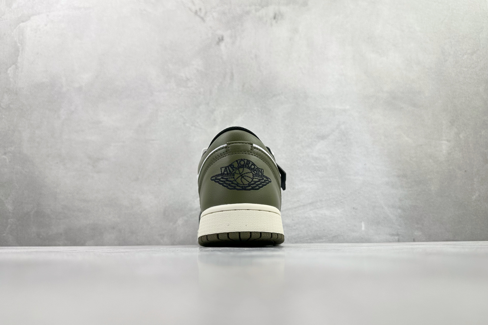 Jordan Air Jordan 1 Low 新黑绿脚趾 553560-092