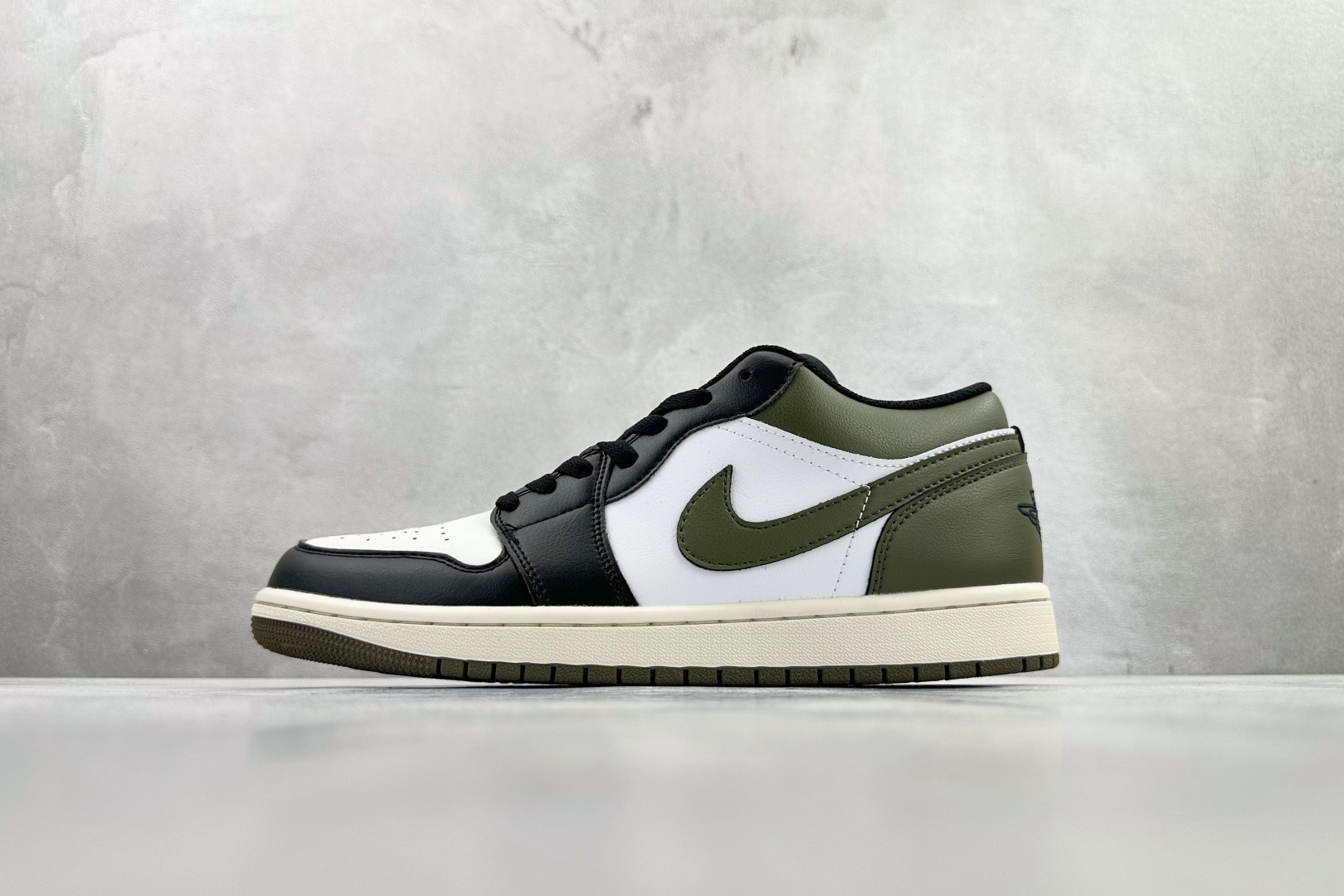 Jordan Air Jordan 1 Low 新黑绿脚趾 553560-092