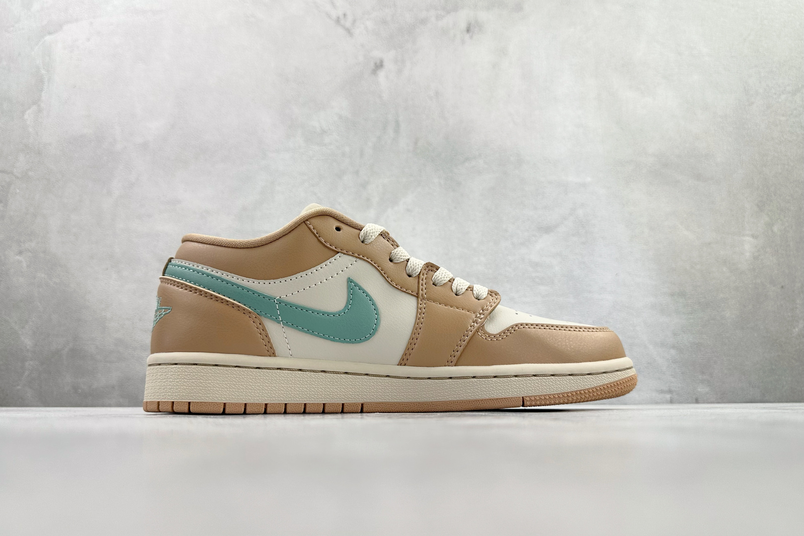 Jordan Air Jordan 1 米橙 DC0774-130 Jordan Air Jordan 1 米橙 DC0774-130