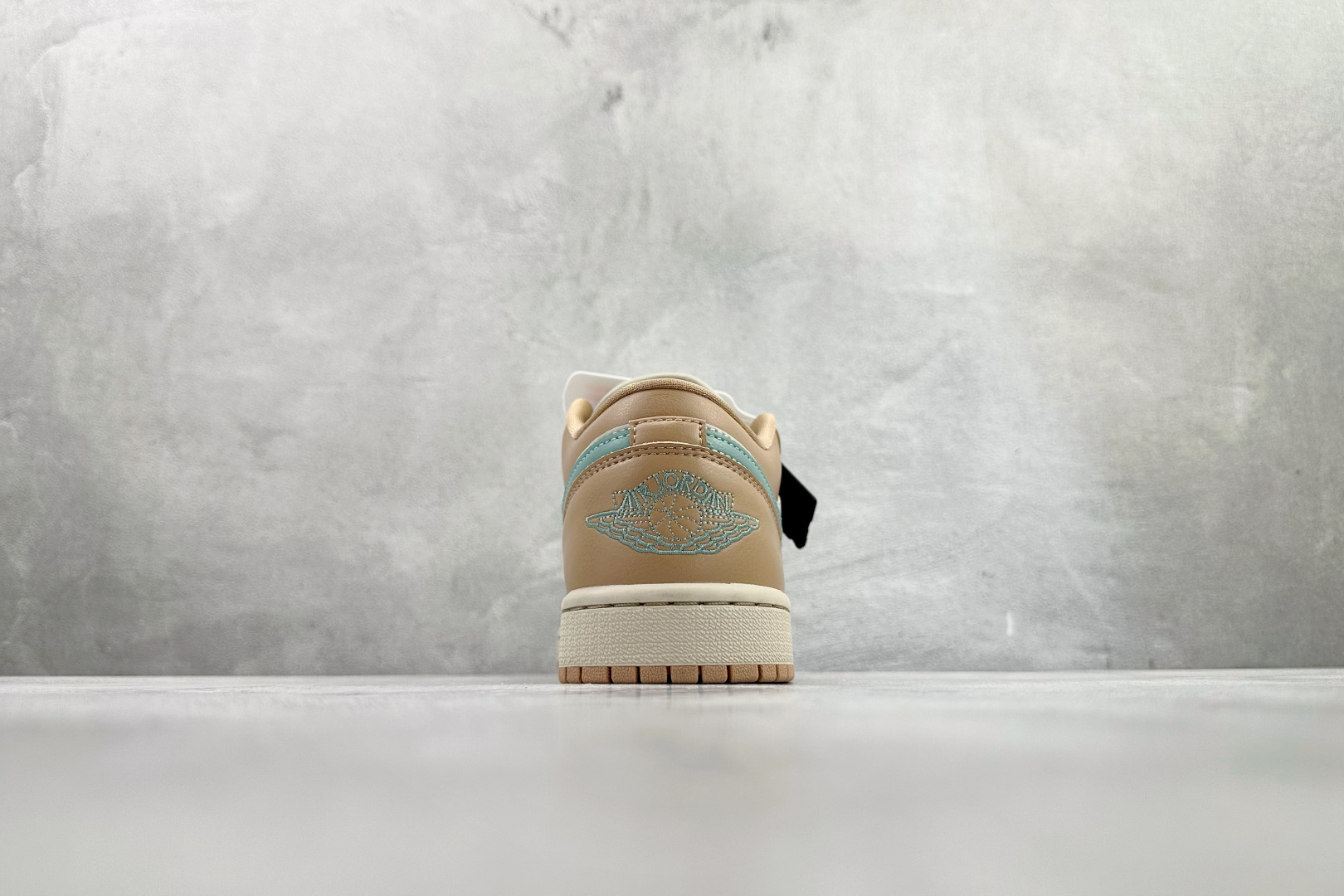 Jordan Air Jordan 1 米橙 DC0774-130 Jordan Air Jordan 1 米橙 DC0774-130