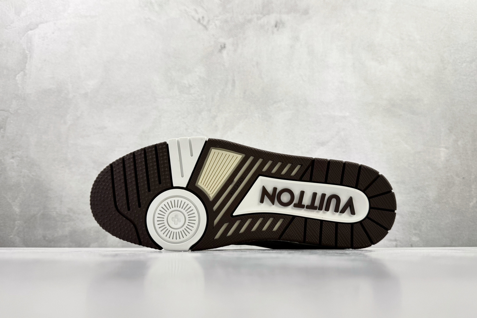 430 顶级纯原 Tyler x LOUIS VUITTTrainer 米棕 1ACR5K