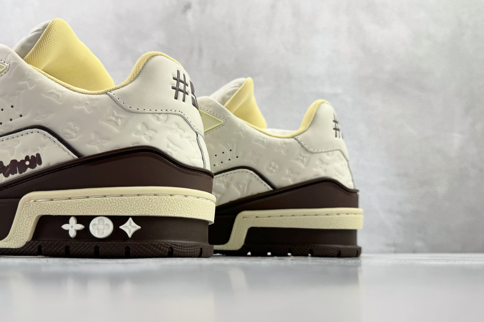 430 顶级纯原 Tyler x LOUIS VUITTTrainer 米棕 1ACR5K