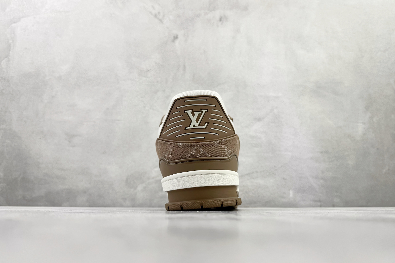 顶级纯原 LOUIS VUITTTrainer 棕色 1AJCKN 顶级纯原 LOUIS VUITTTrainer 棕色 1AJCKN