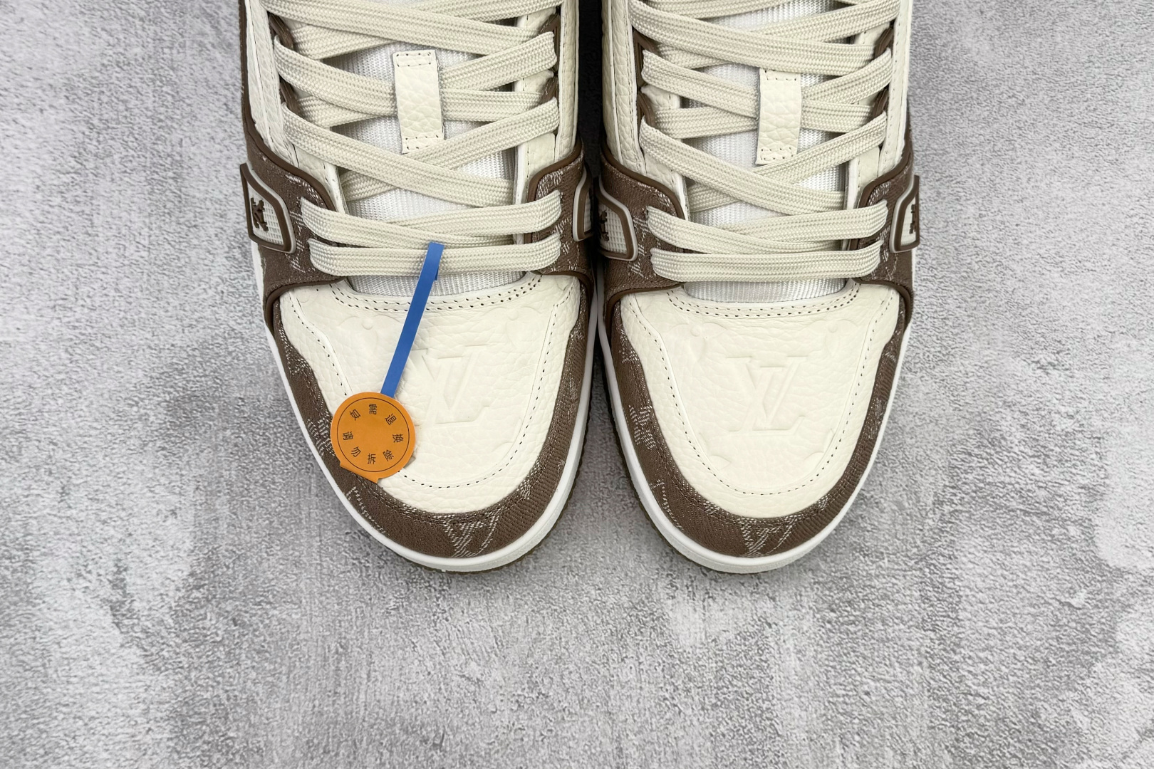 顶级纯原 LOUIS VUITTTrainer 棕色 1AJCKN 顶级纯原 LOUIS VUITTTrainer 棕色 1AJCKN