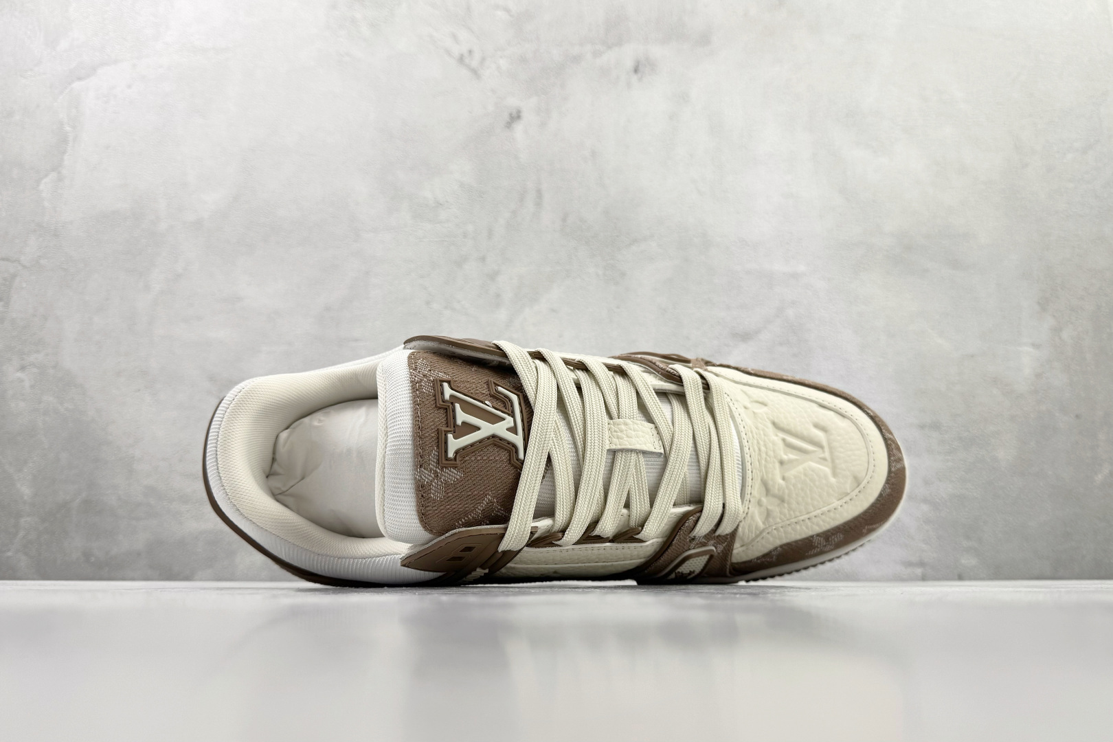 顶级纯原 LOUIS VUITTTrainer 棕色 1AJCKN 顶级纯原 LOUIS VUITTTrainer 棕色 1AJCKN