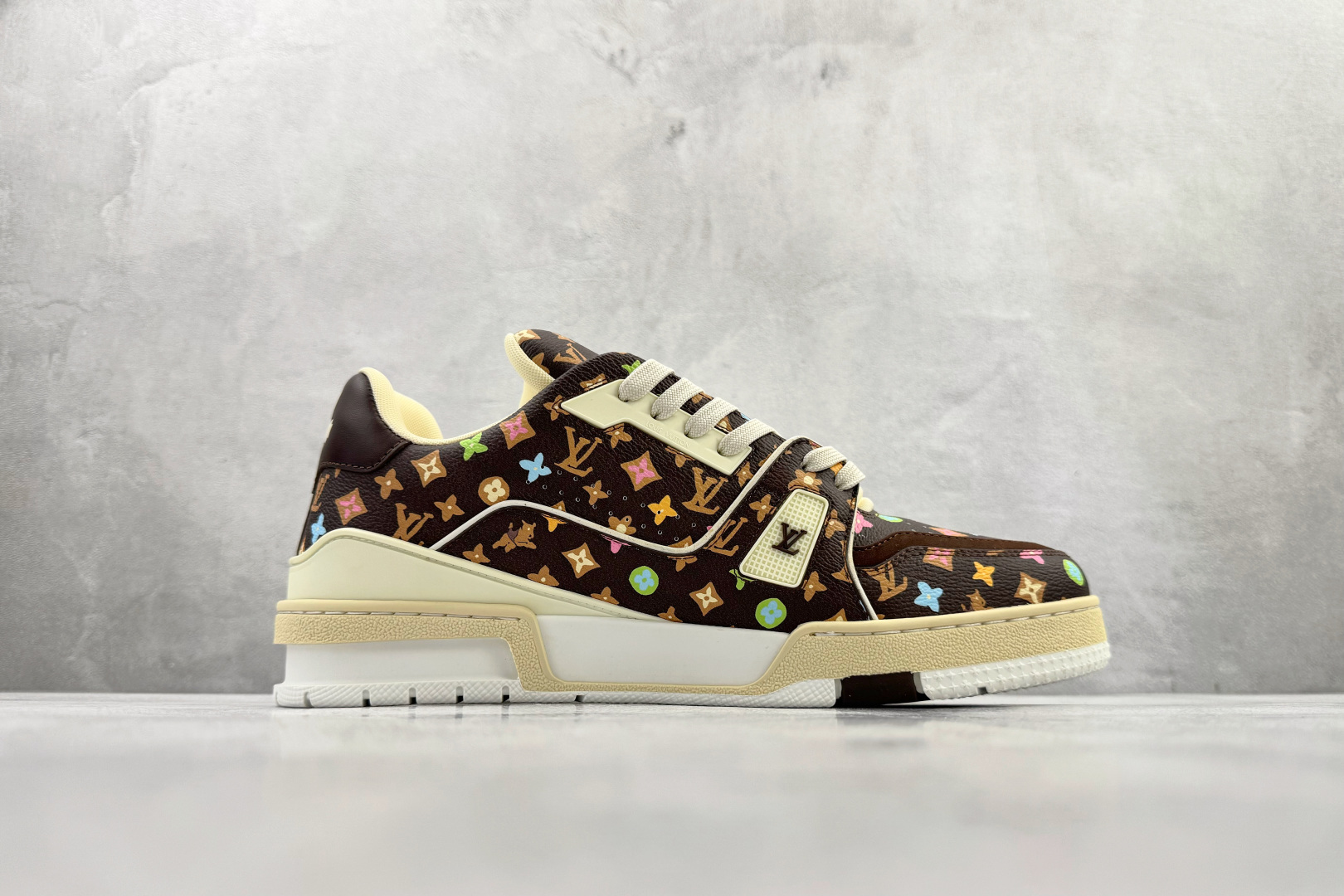 顶级纯原 Tyler x LOUIS VUITTTrainer 棕色 1ACXB1-莆田鞋,莆田鞋货源,高仿鞋,高仿鞋货源,安福档口,莆田高仿鞋,莆田鞋批发,高仿鞋批发,莆田高仿运动鞋,高仿运动鞋,莆田运动鞋 顶级纯原 Tyler x LOUIS VUITTTrainer 棕色 1ACXB1