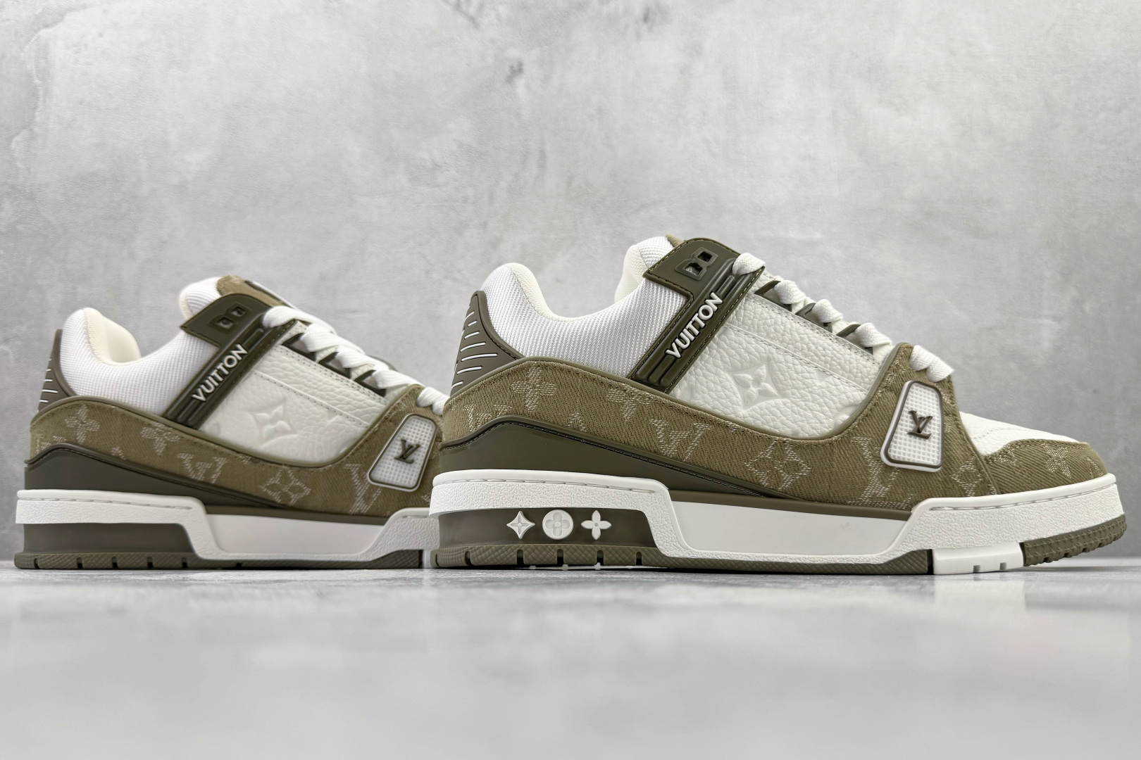 顶级纯原 LOUIS VUITTTrainer 绿色 1AIKMV 顶级纯原 LOUIS VUITTTrainer 绿色 1AIKMV