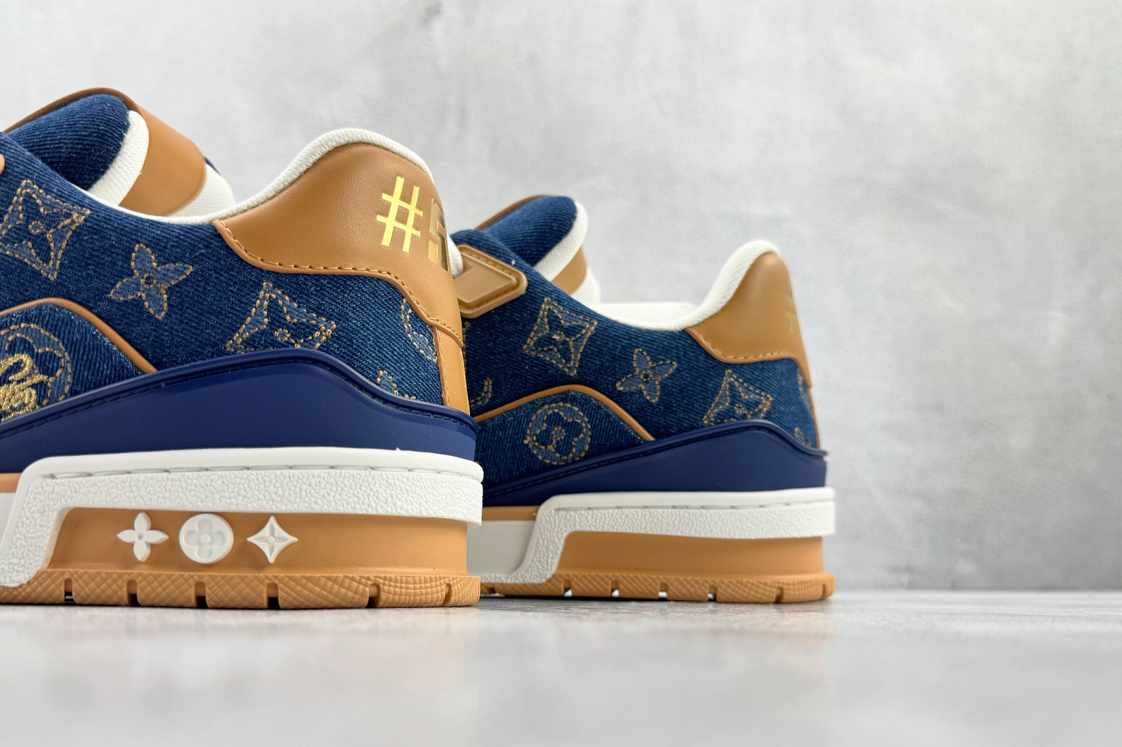 顶级纯原 LOUIS VUITTTrainer 蓝色 1AJ360