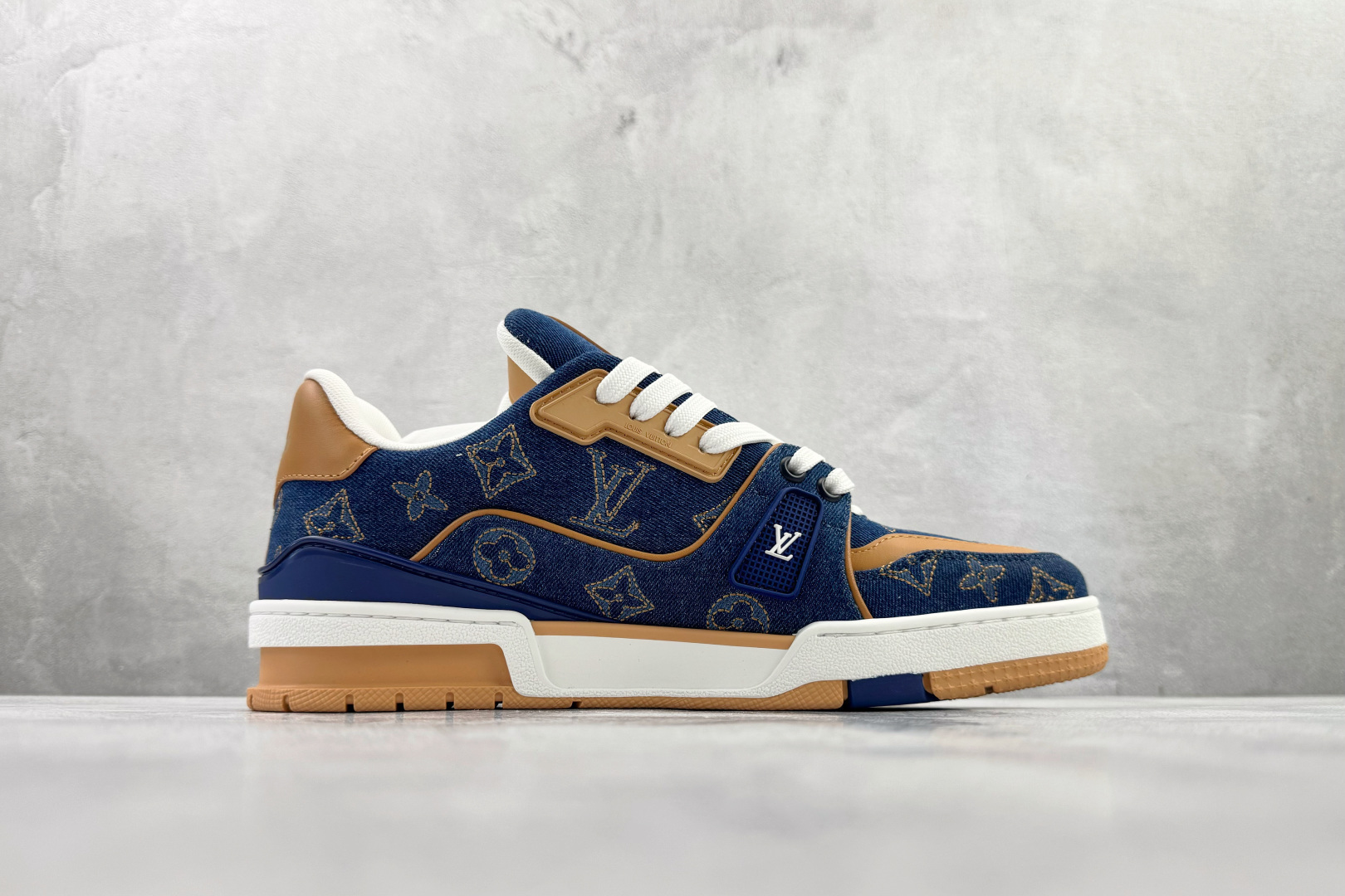 顶级纯原 LOUIS VUITTTrainer 蓝色 1AJ360