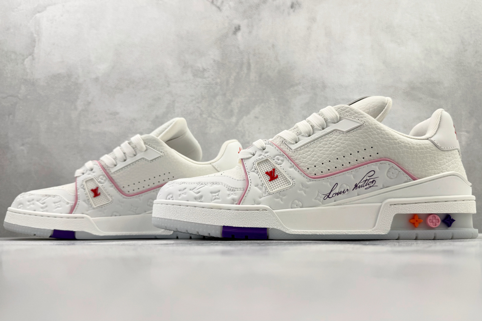 顶级纯原 LOUIS VUITTTrainer 白粉 1APHLG