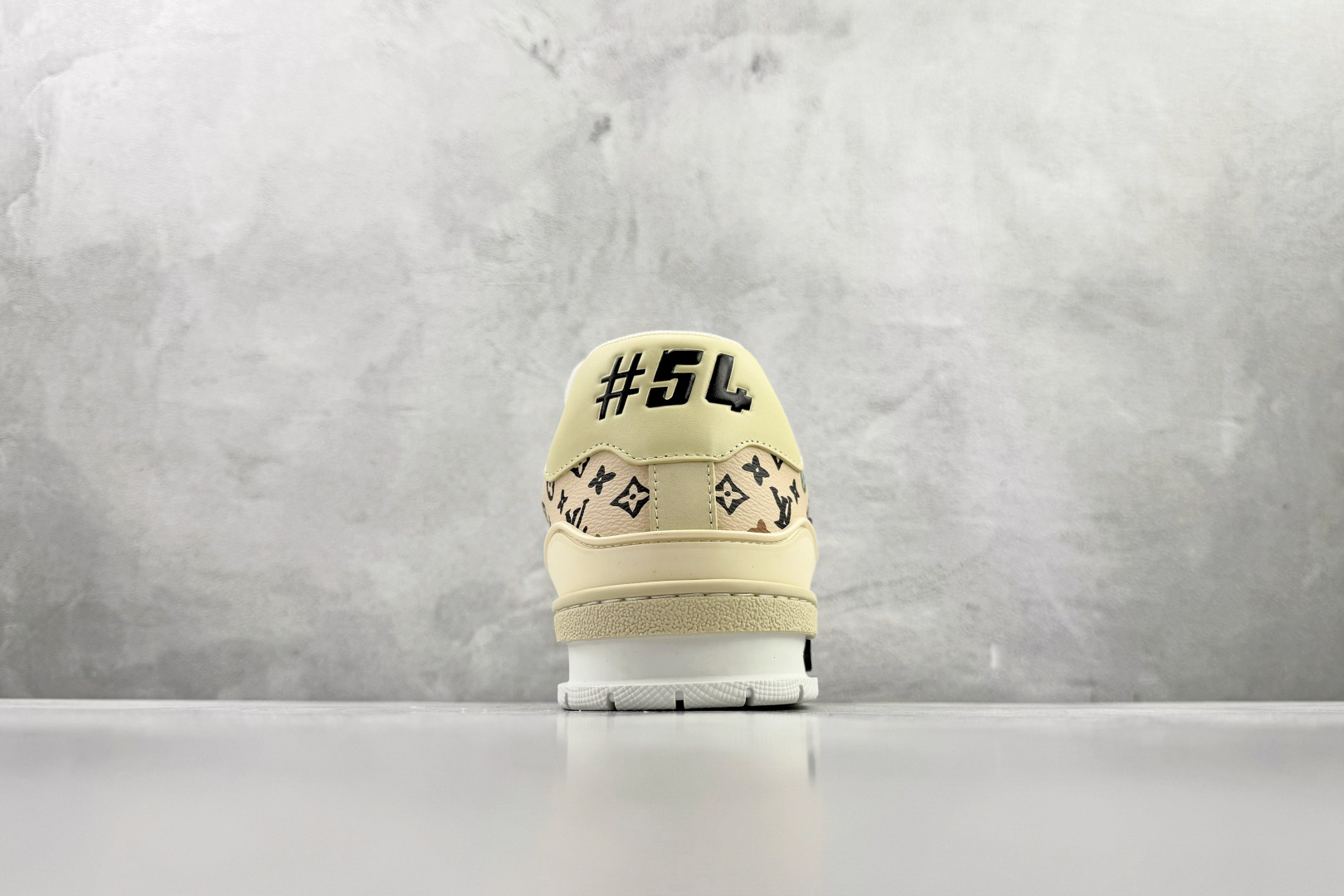 顶级纯原 Tyler x LOUIS VUITTTrainer 米色 1ACXBG 顶级纯原 Tyler x LOUIS VUITTTrainer 米色 1ACXBG