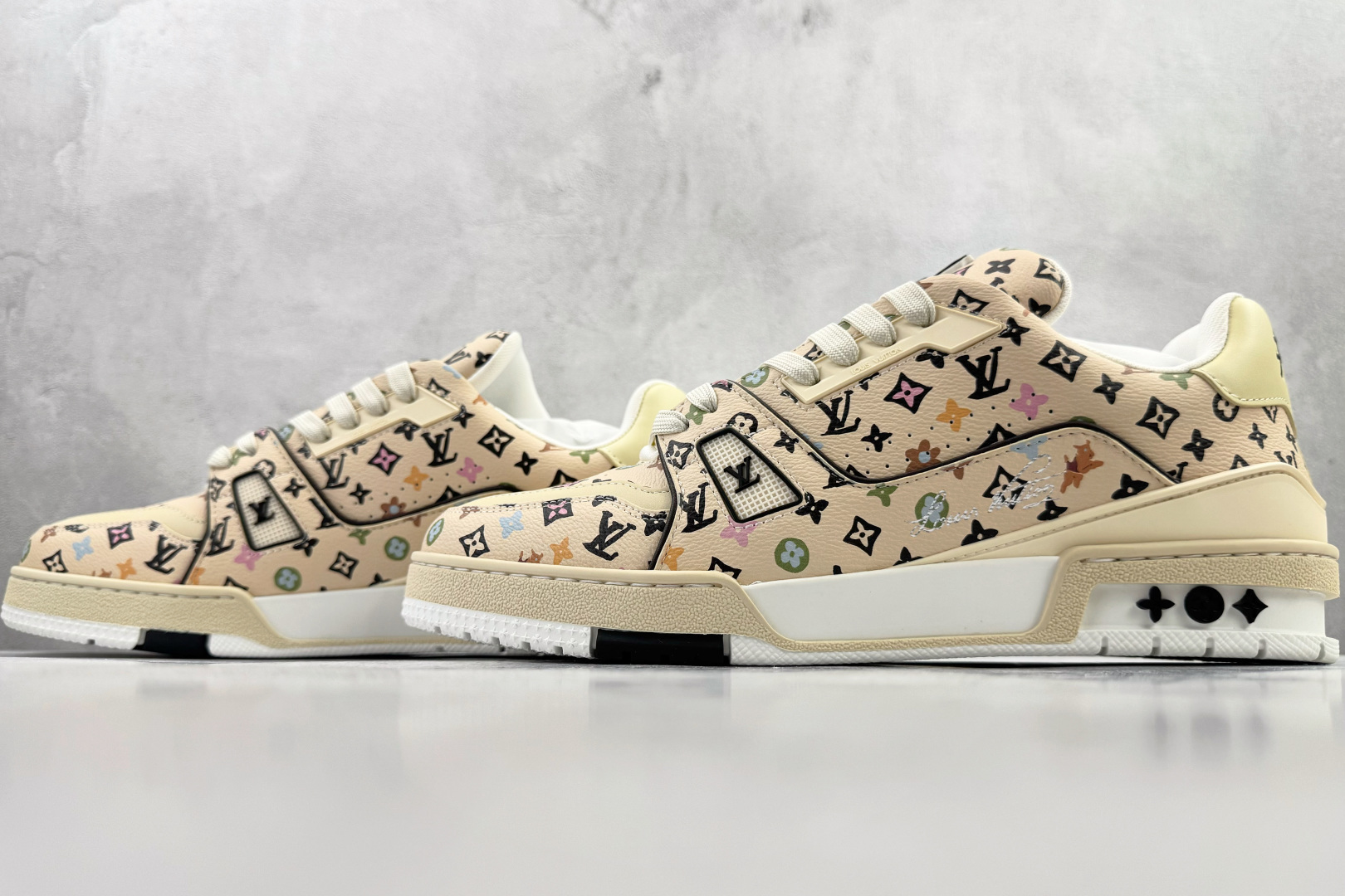 顶级纯原 Tyler x LOUIS VUITTTrainer 米色 1ACXBG 顶级纯原 Tyler x LOUIS VUITTTrainer 米色 1ACXBG