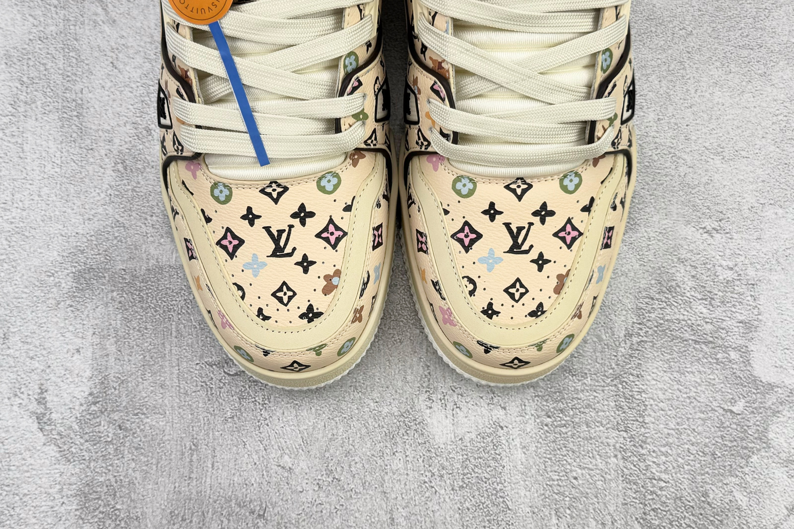 顶级纯原 Tyler x LOUIS VUITTTrainer 米色 1ACXBG 顶级纯原 Tyler x LOUIS VUITTTrainer 米色 1ACXBG